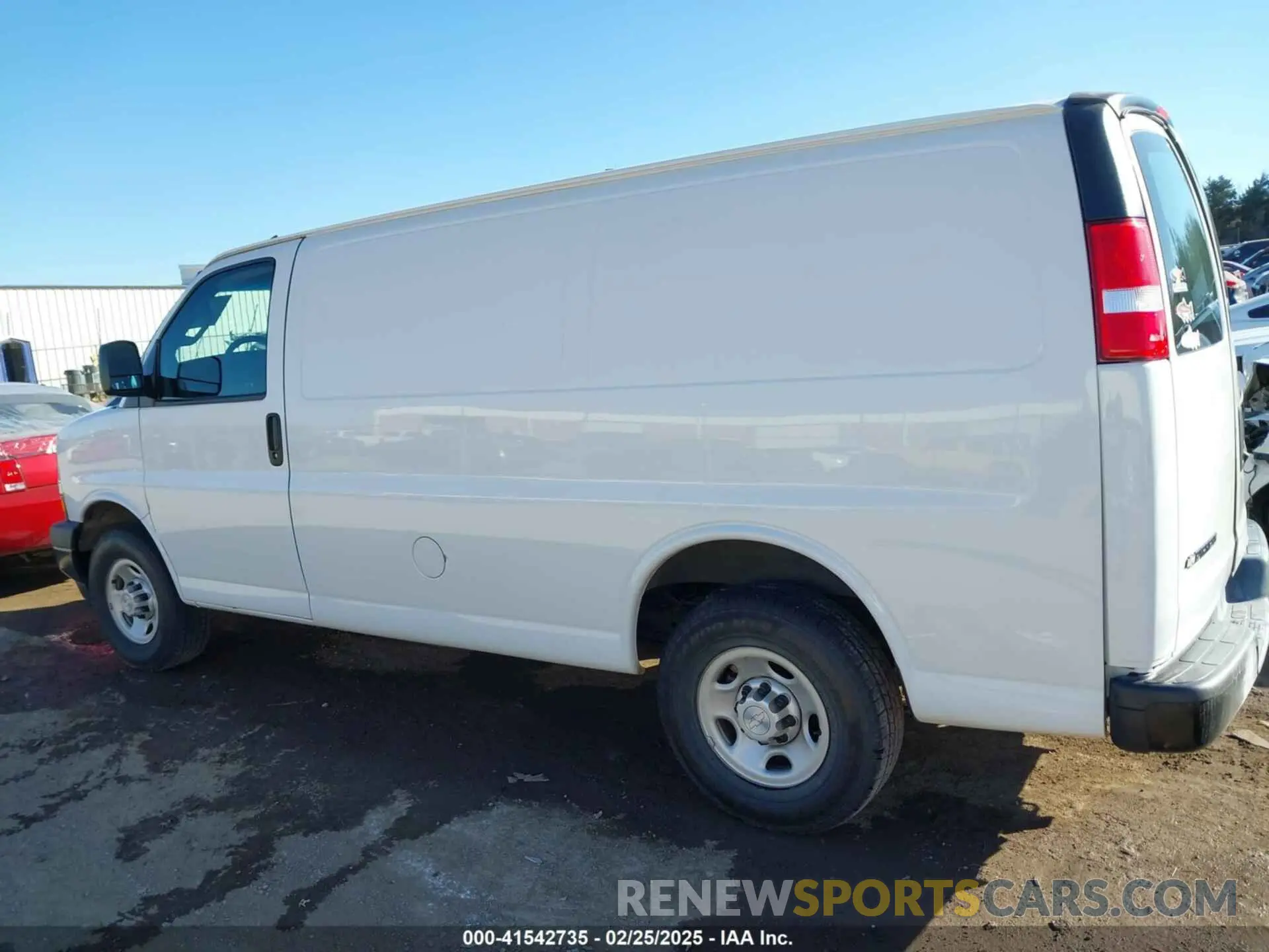 14 Photograph of a damaged car 1GCWGAFG4L1122214 CHEVROLET EXPRESS CARGO 2020