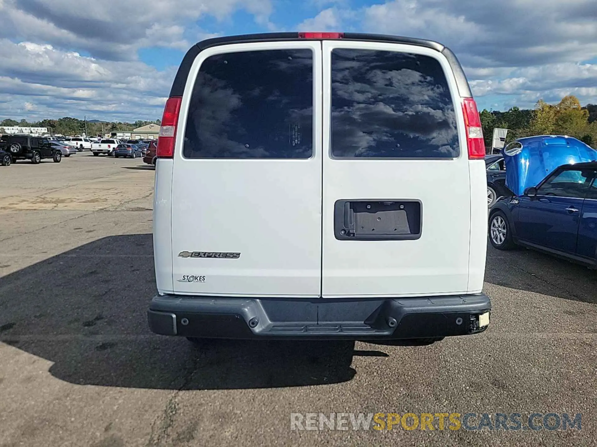 10 Фотография поврежденного автомобиля 1GCWGAFG4L1190903 CHEVROLET EXPRESS CARGO 2020