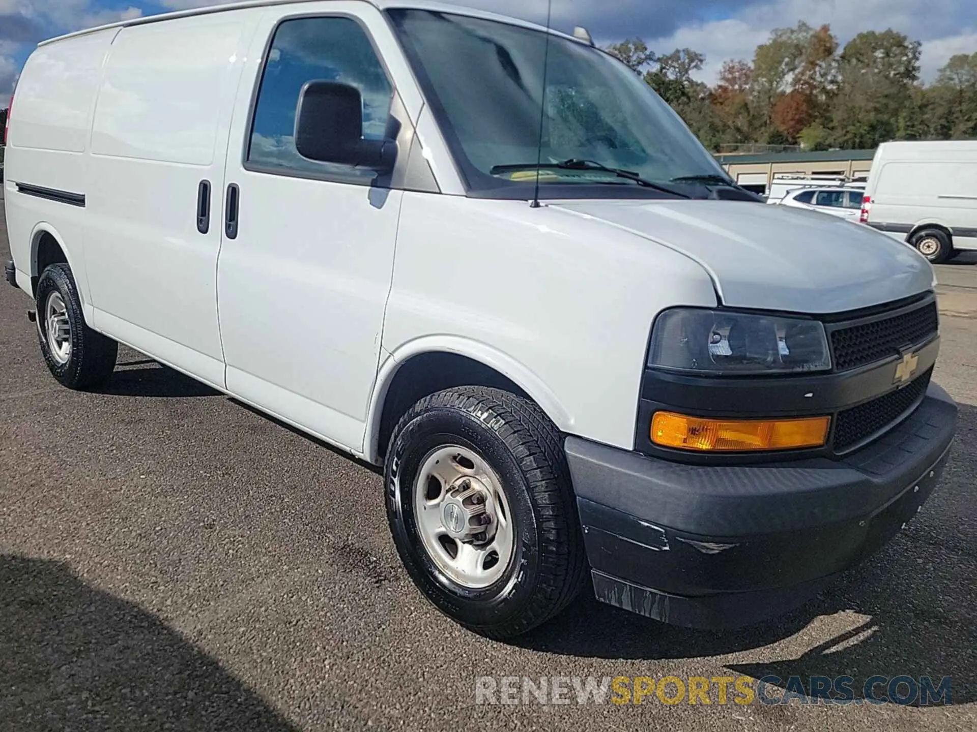 9 Фотография поврежденного автомобиля 1GCWGAFG4L1190903 CHEVROLET EXPRESS CARGO 2020