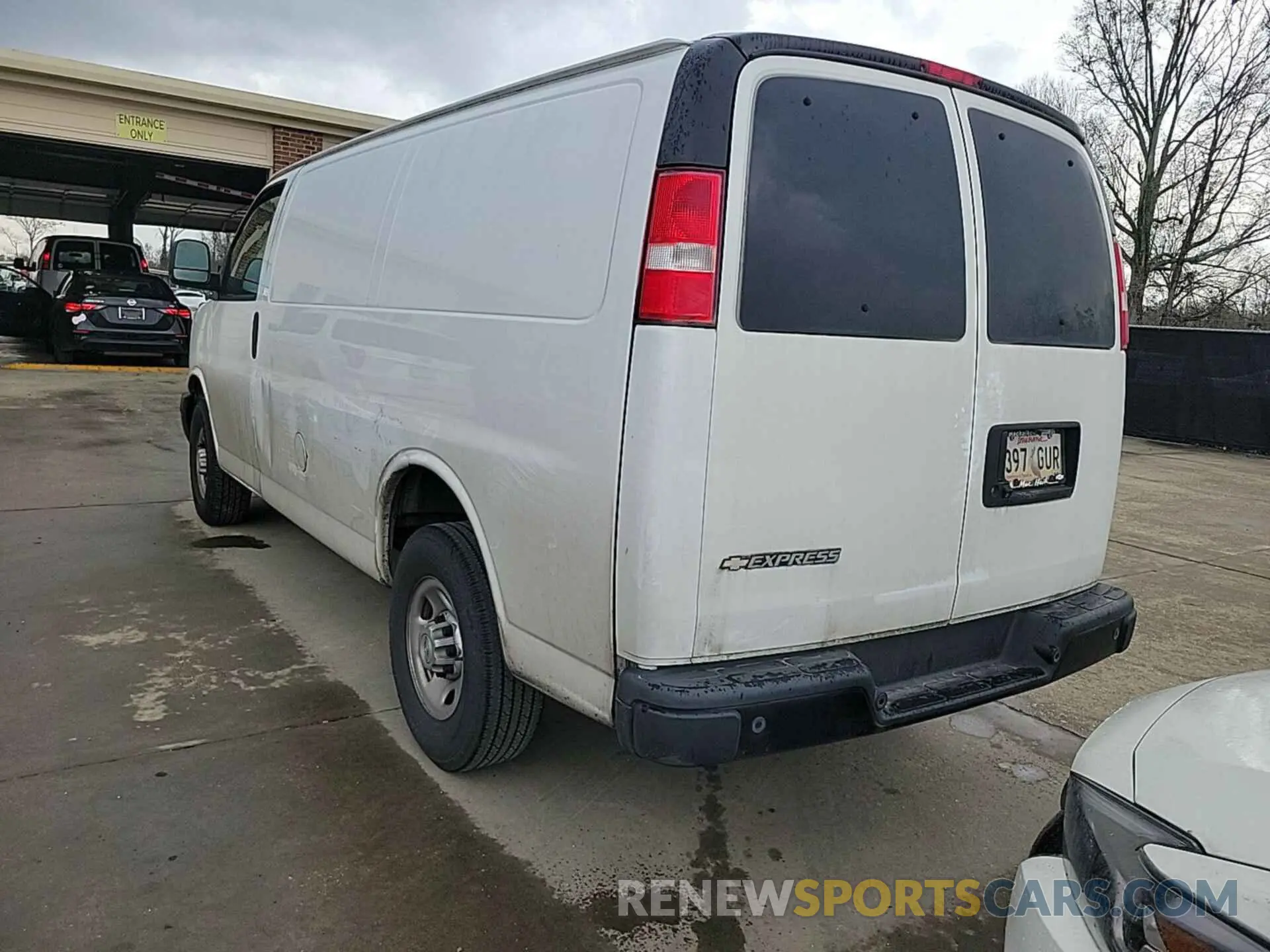 9 Photograph of a damaged car 1GCWGAFG4L1252722 CHEVROLET EXPRESS CARGO 2020