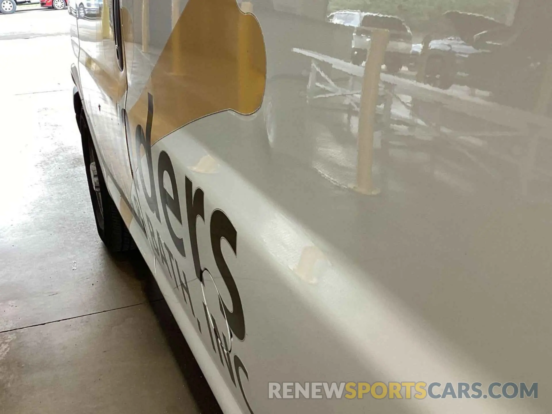 1 Photograph of a damaged car 1GCWGAFG4L1260657 CHEVROLET EXPRESS CARGO 2020