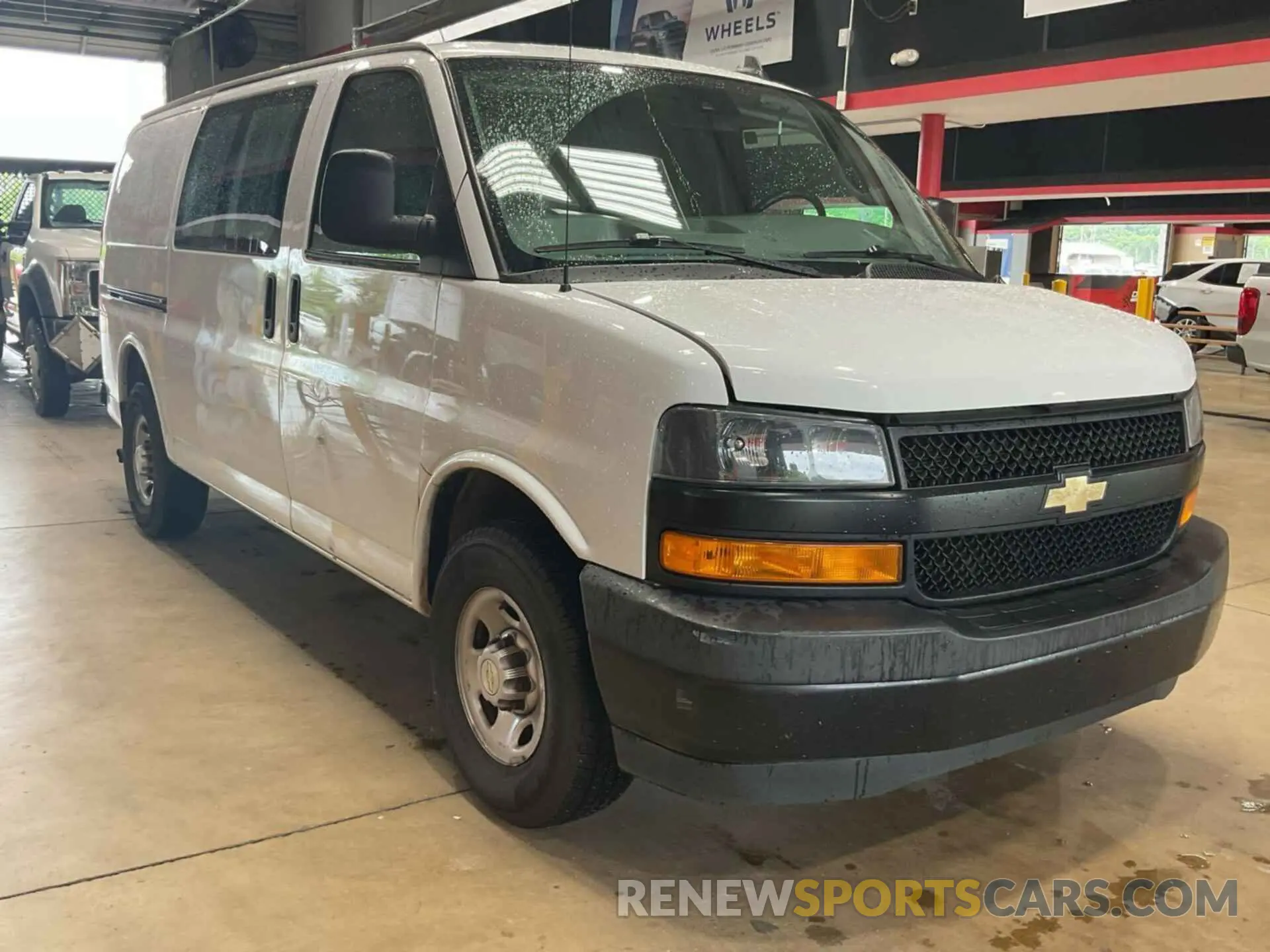 31 Photograph of a damaged car 1GCWGAFG4L1260657 CHEVROLET EXPRESS CARGO 2020