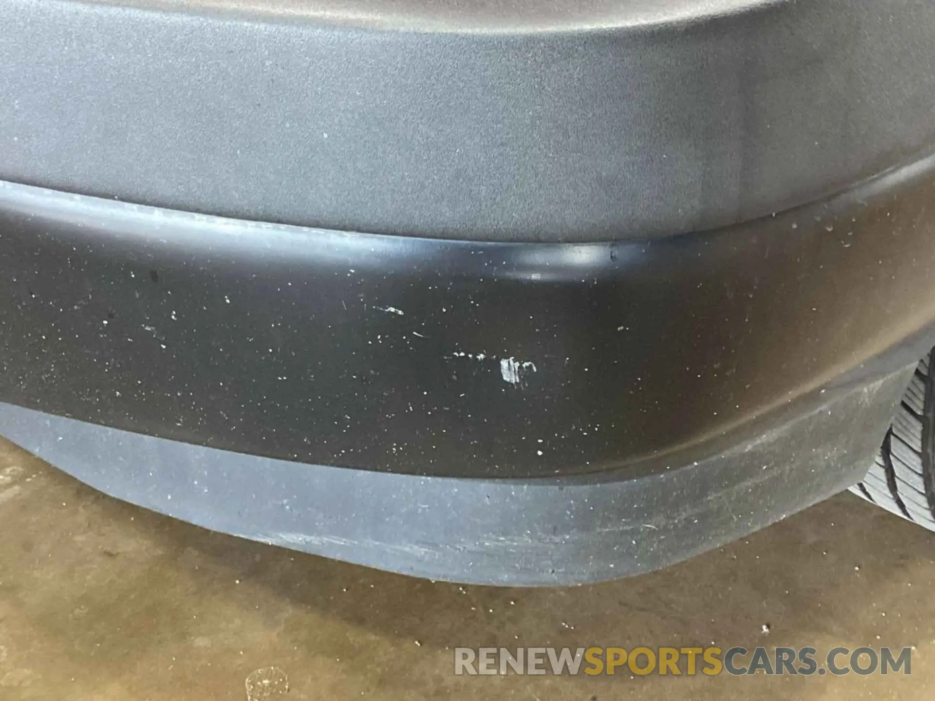 32 Photograph of a damaged car 1GCWGAFG4L1260657 CHEVROLET EXPRESS CARGO 2020