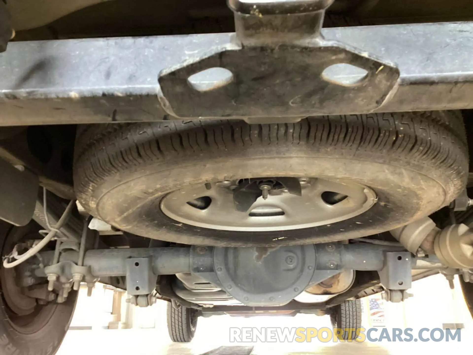 8 Photograph of a damaged car 1GCWGAFG4L1260657 CHEVROLET EXPRESS CARGO 2020