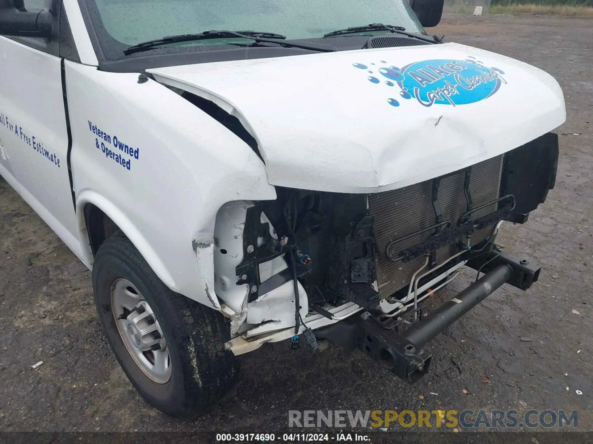 18 Photograph of a damaged car 1GCWGAFG5L1212519 CHEVROLET EXPRESS CARGO 2020