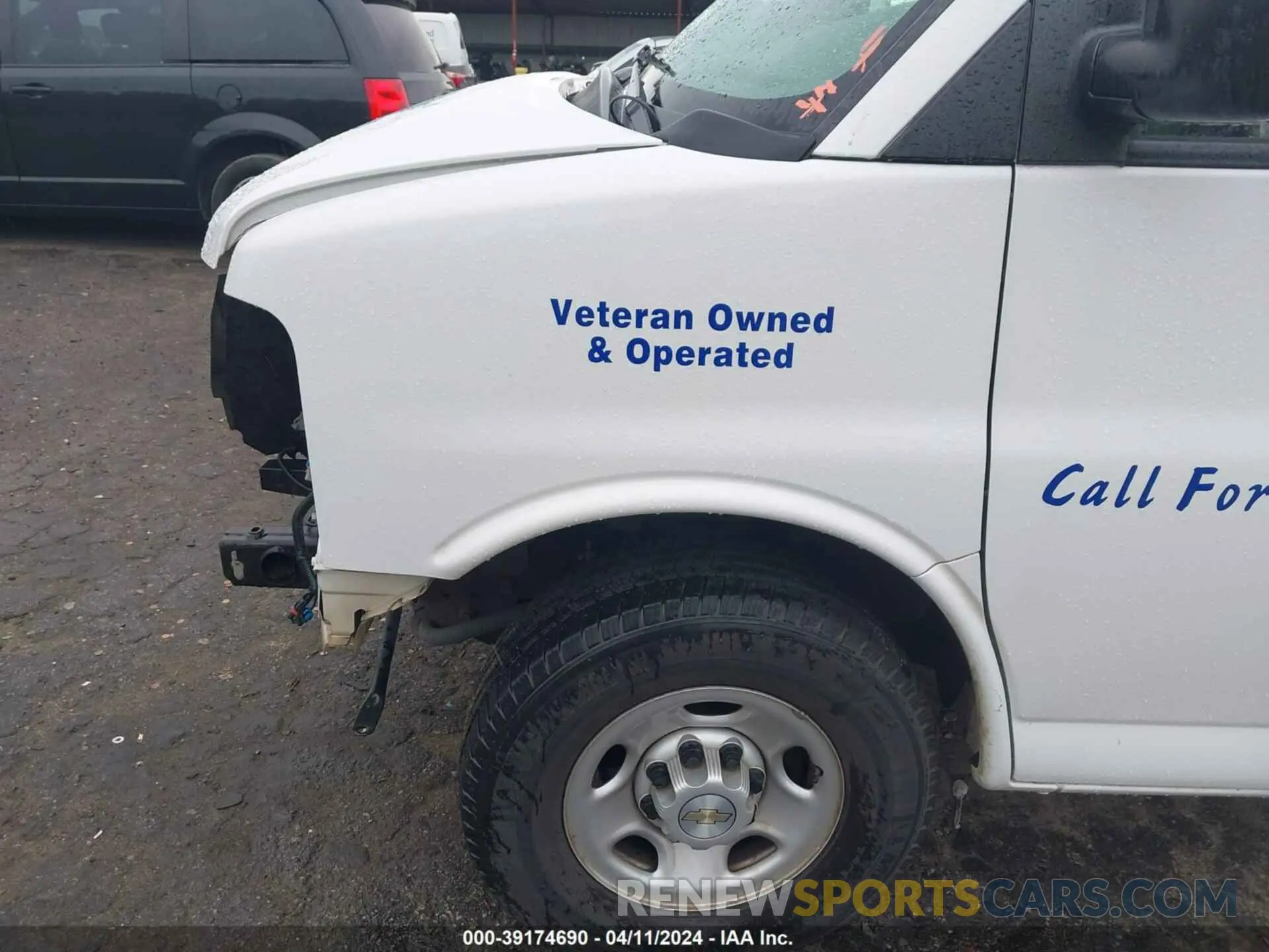 21 Photograph of a damaged car 1GCWGAFG5L1212519 CHEVROLET EXPRESS CARGO 2020