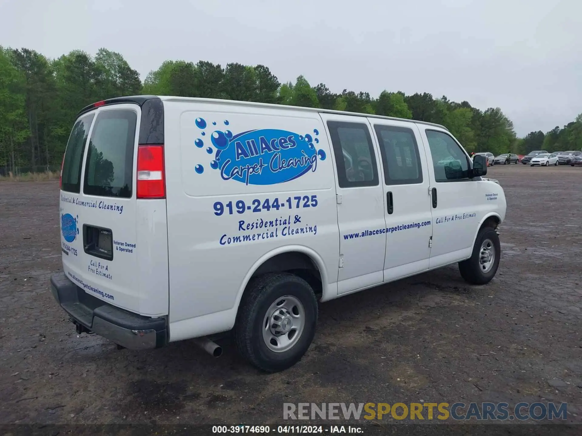 4 Photograph of a damaged car 1GCWGAFG5L1212519 CHEVROLET EXPRESS CARGO 2020