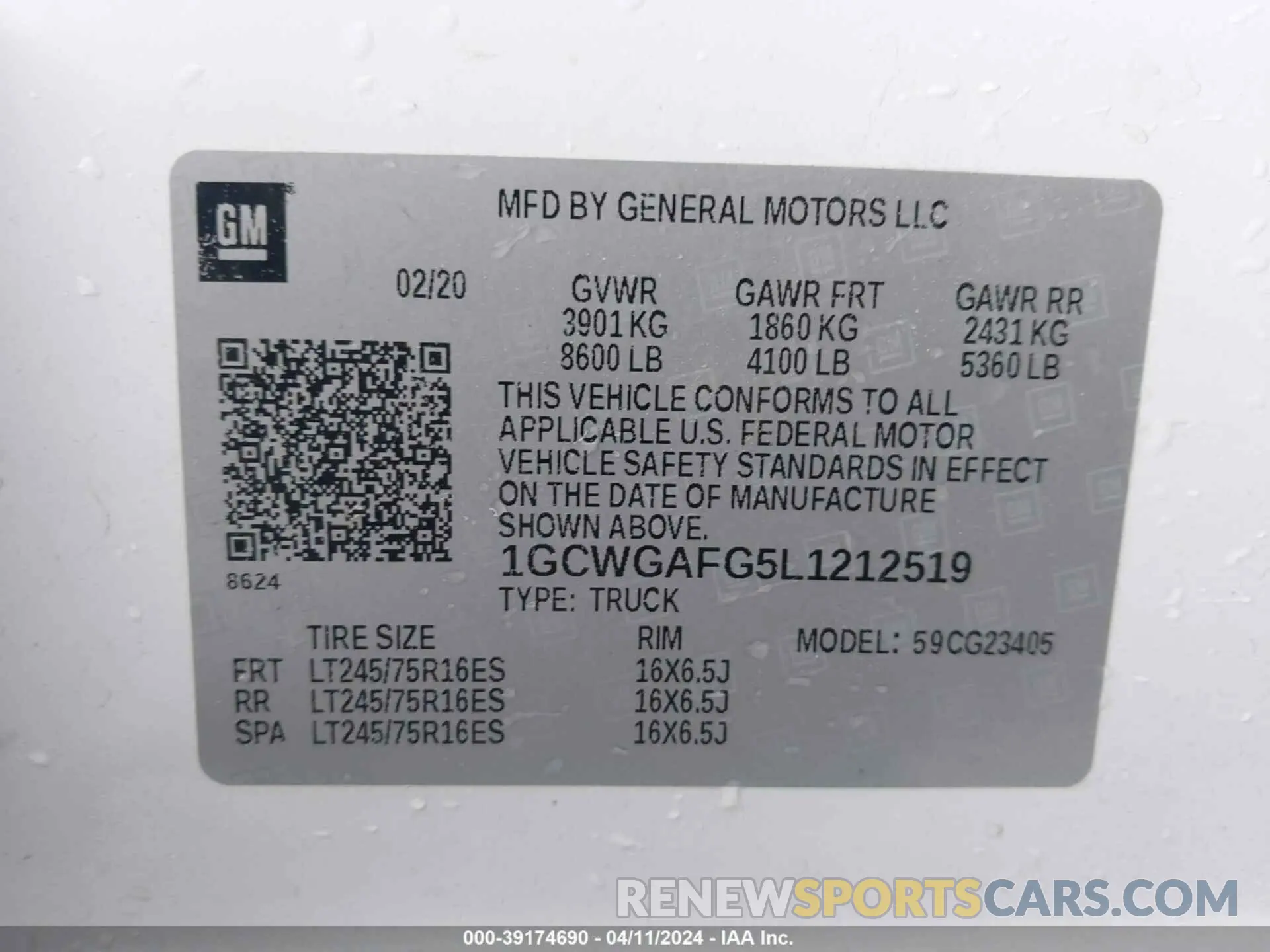 9 Photograph of a damaged car 1GCWGAFG5L1212519 CHEVROLET EXPRESS CARGO 2020