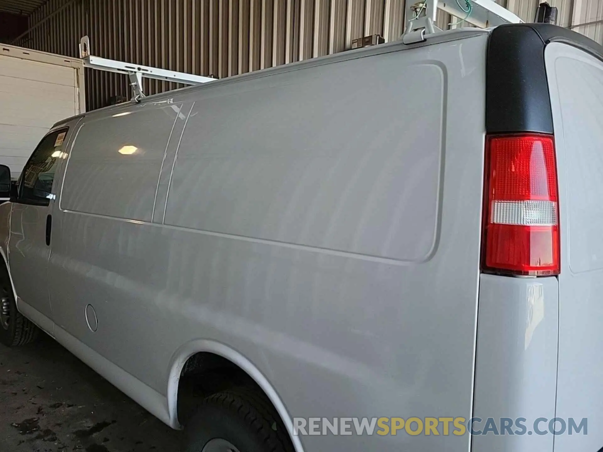 18 Фотография поврежденного автомобиля 1GCWGAFG7L1218659 CHEVROLET EXPRESS CARGO 2020