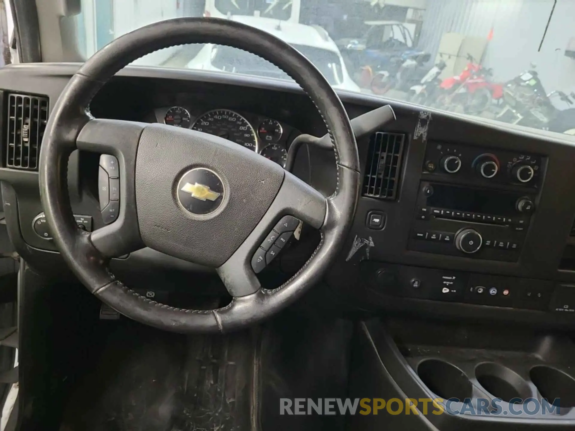 52 Фотография поврежденного автомобиля 1GCWGAFG7L1218659 CHEVROLET EXPRESS CARGO 2020