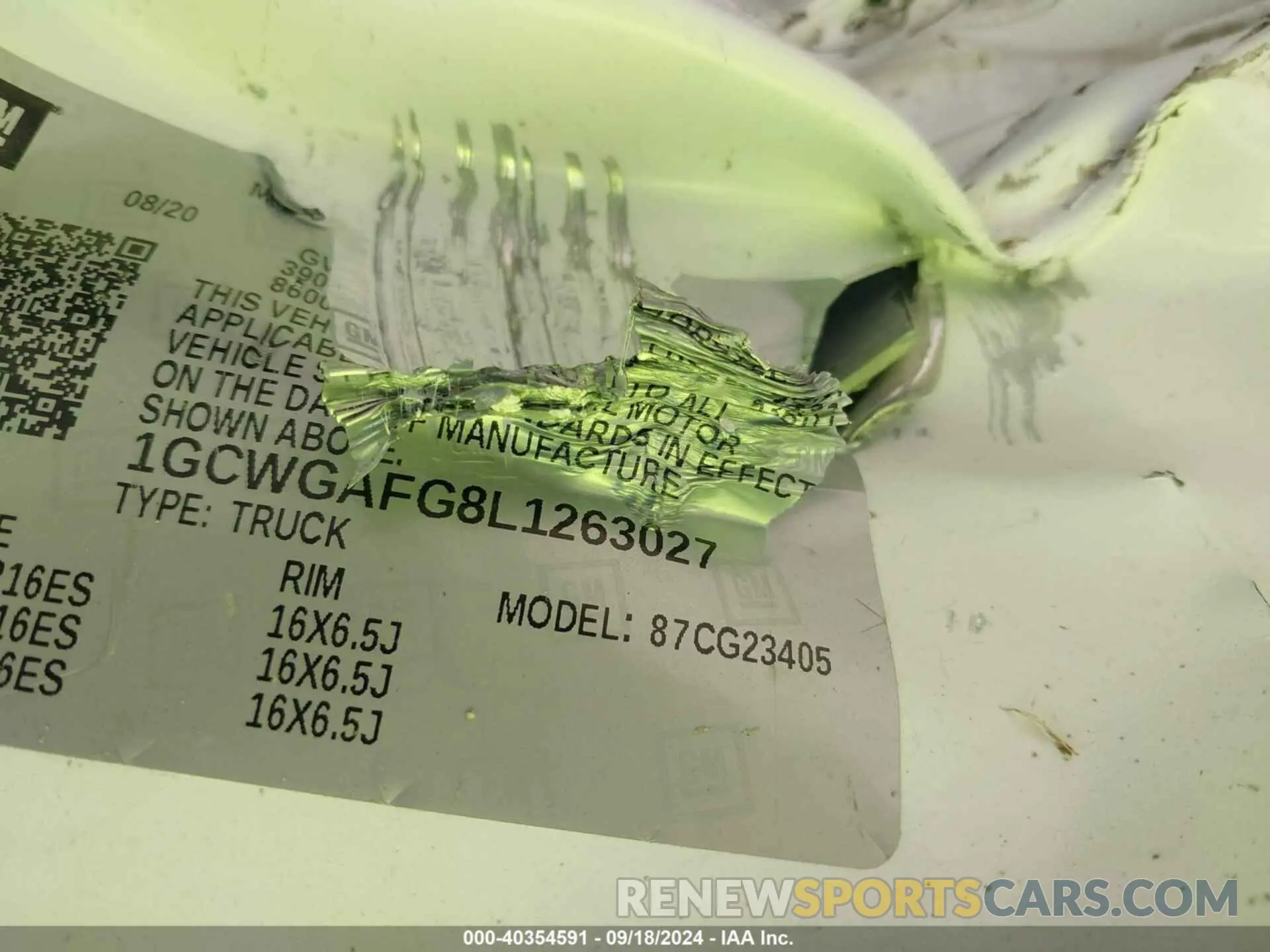 9 Photograph of a damaged car 1GCWGAFG8L1263027 CHEVROLET EXPRESS CARGO 2020