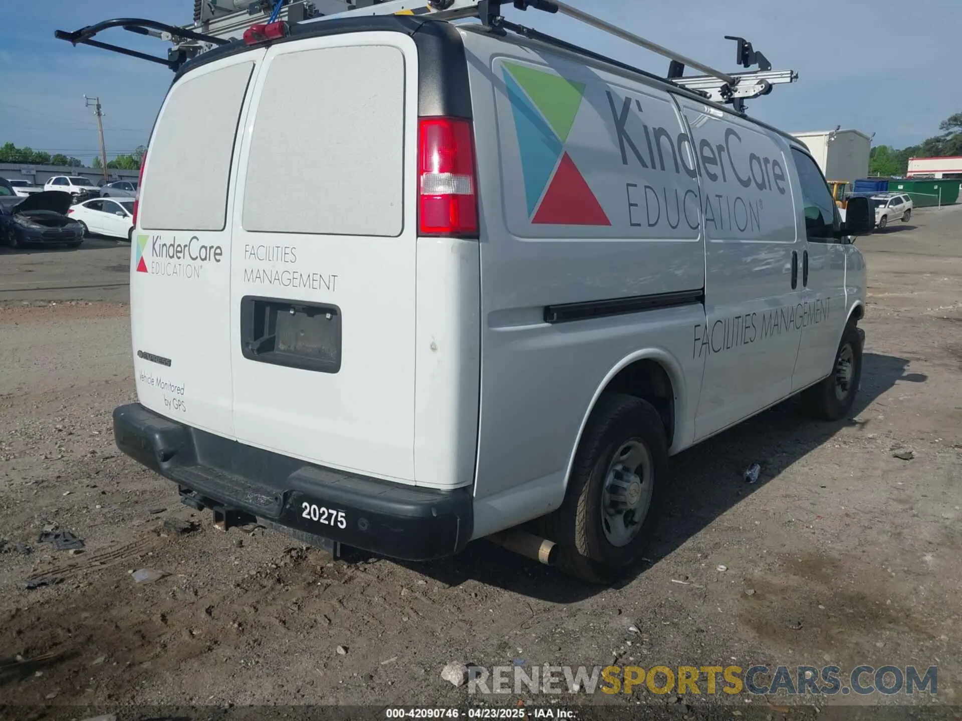4 Photograph of a damaged car 1GCWGAFP0L1261725 CHEVROLET EXPRESS CARGO 2020