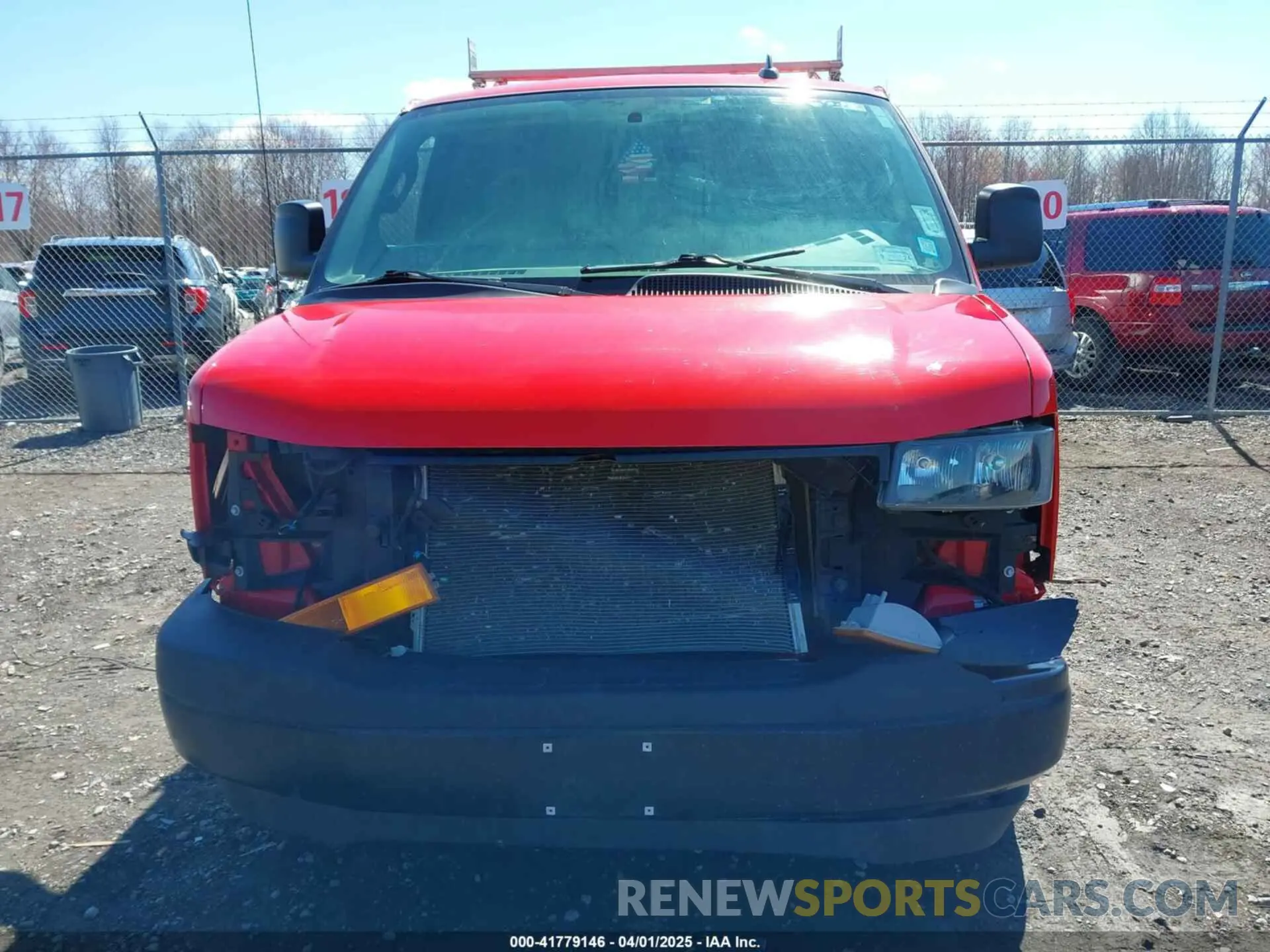 12 Фотография поврежденного автомобиля 1GCWGAFP3L1241470 CHEVROLET EXPRESS CARGO 2020