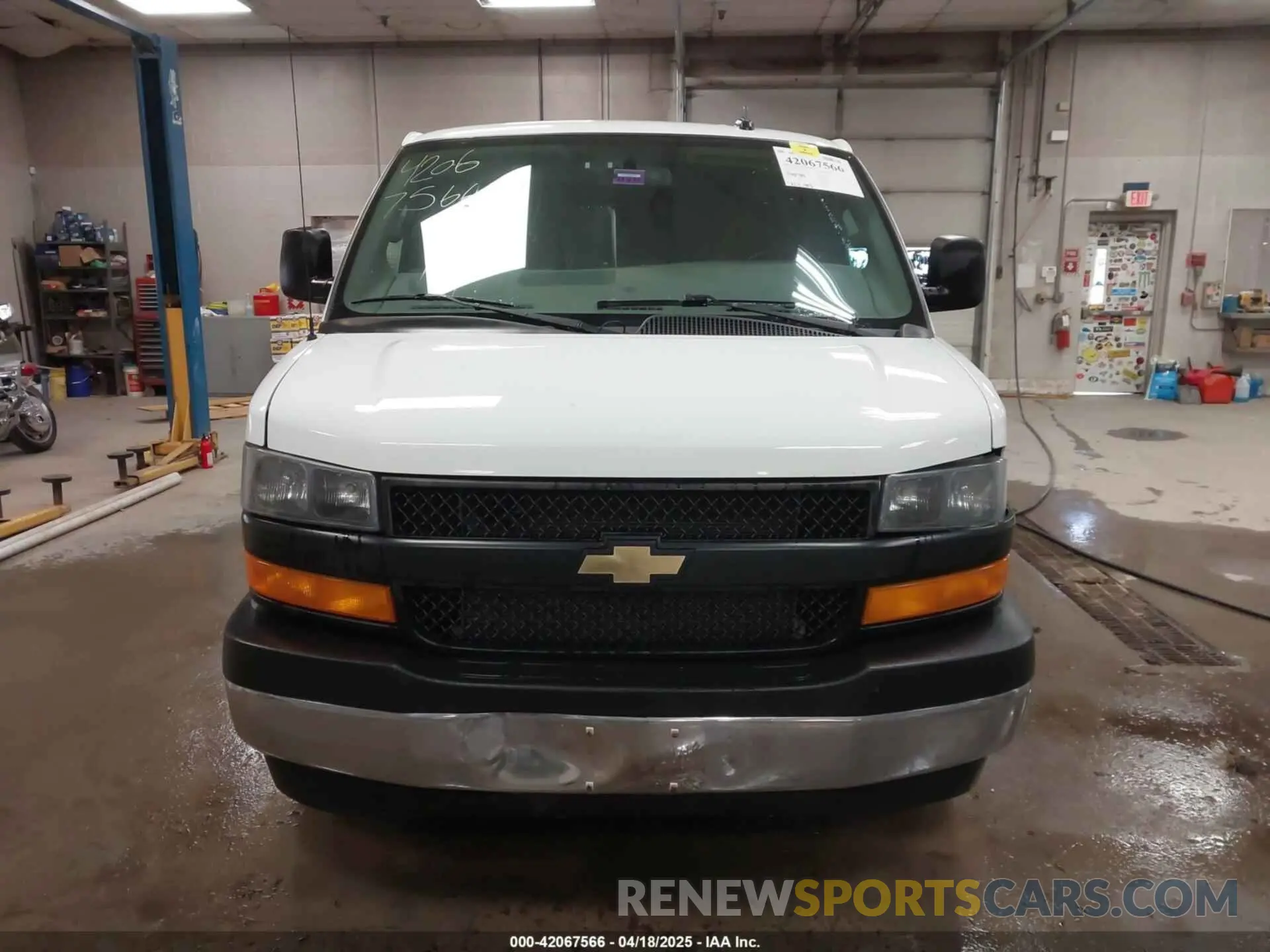 12 Photograph of a damaged car 1GCWGAFP5L1266659 CHEVROLET EXPRESS CARGO 2020