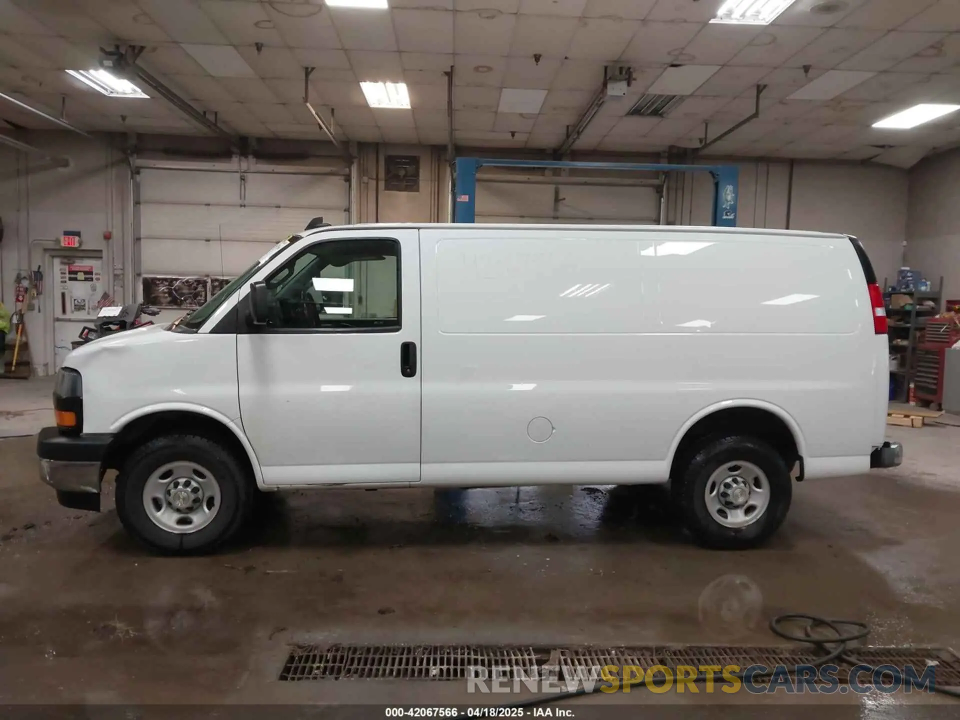 14 Photograph of a damaged car 1GCWGAFP5L1266659 CHEVROLET EXPRESS CARGO 2020