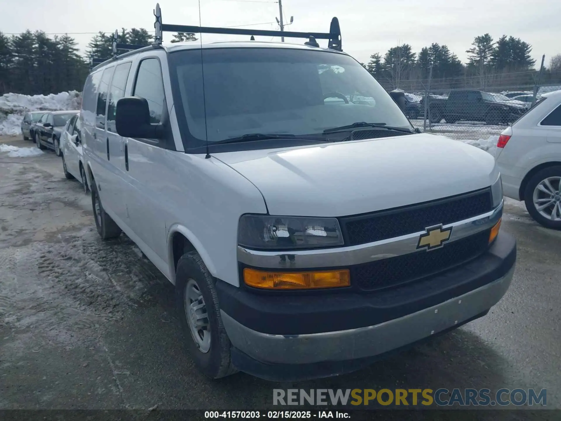 1 Photograph of a damaged car 1GCWGAFP6L1242483 CHEVROLET EXPRESS CARGO 2020