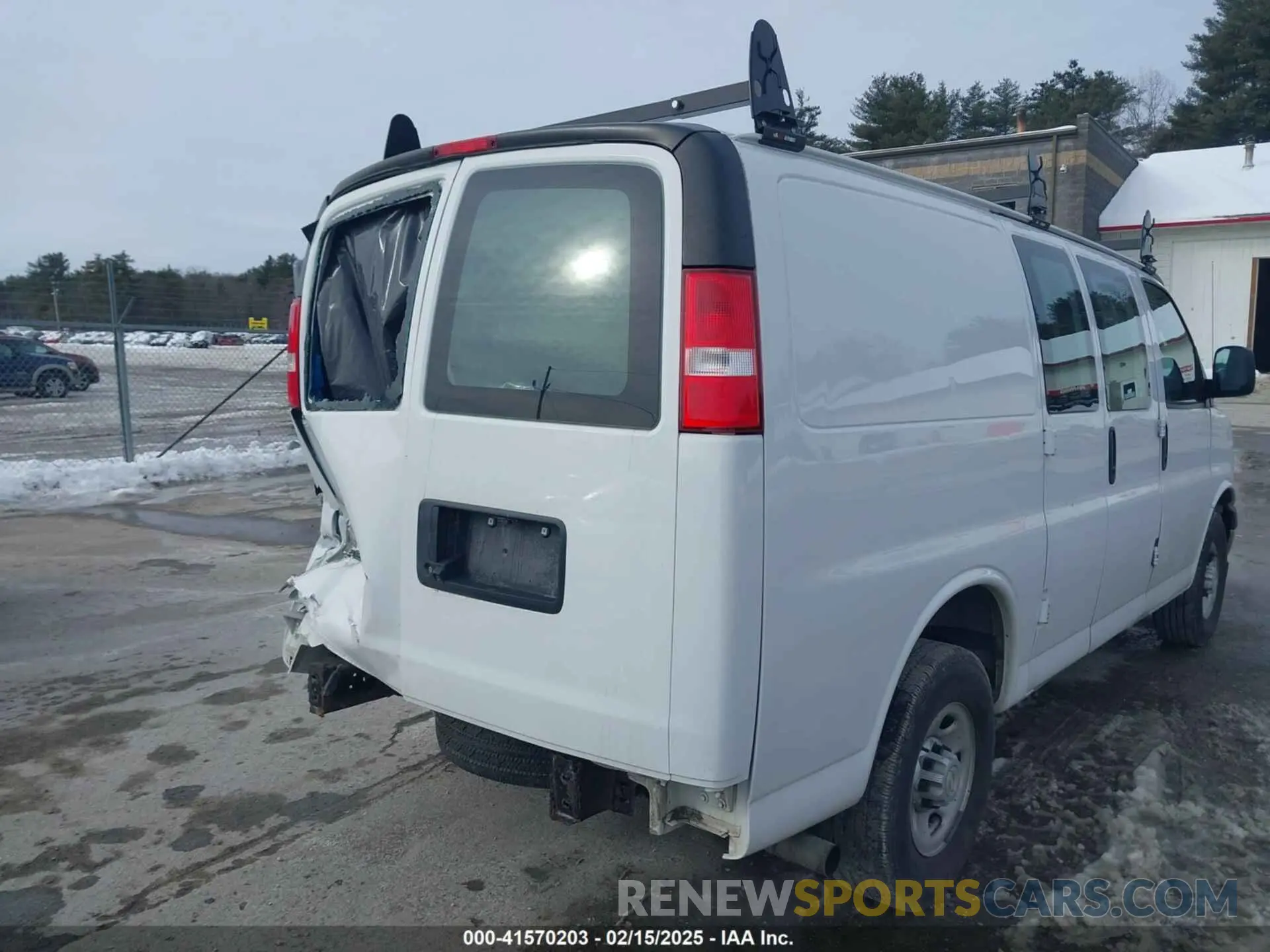 16 Photograph of a damaged car 1GCWGAFP6L1242483 CHEVROLET EXPRESS CARGO 2020