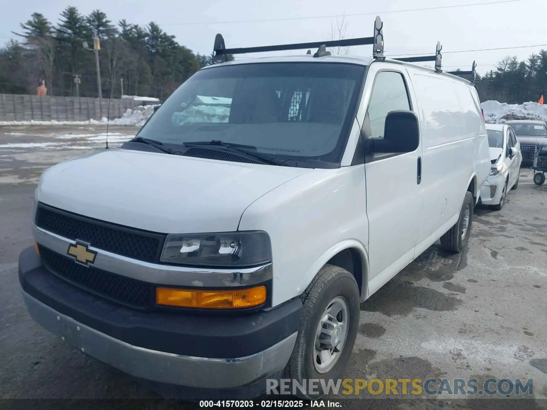 2 Photograph of a damaged car 1GCWGAFP6L1242483 CHEVROLET EXPRESS CARGO 2020