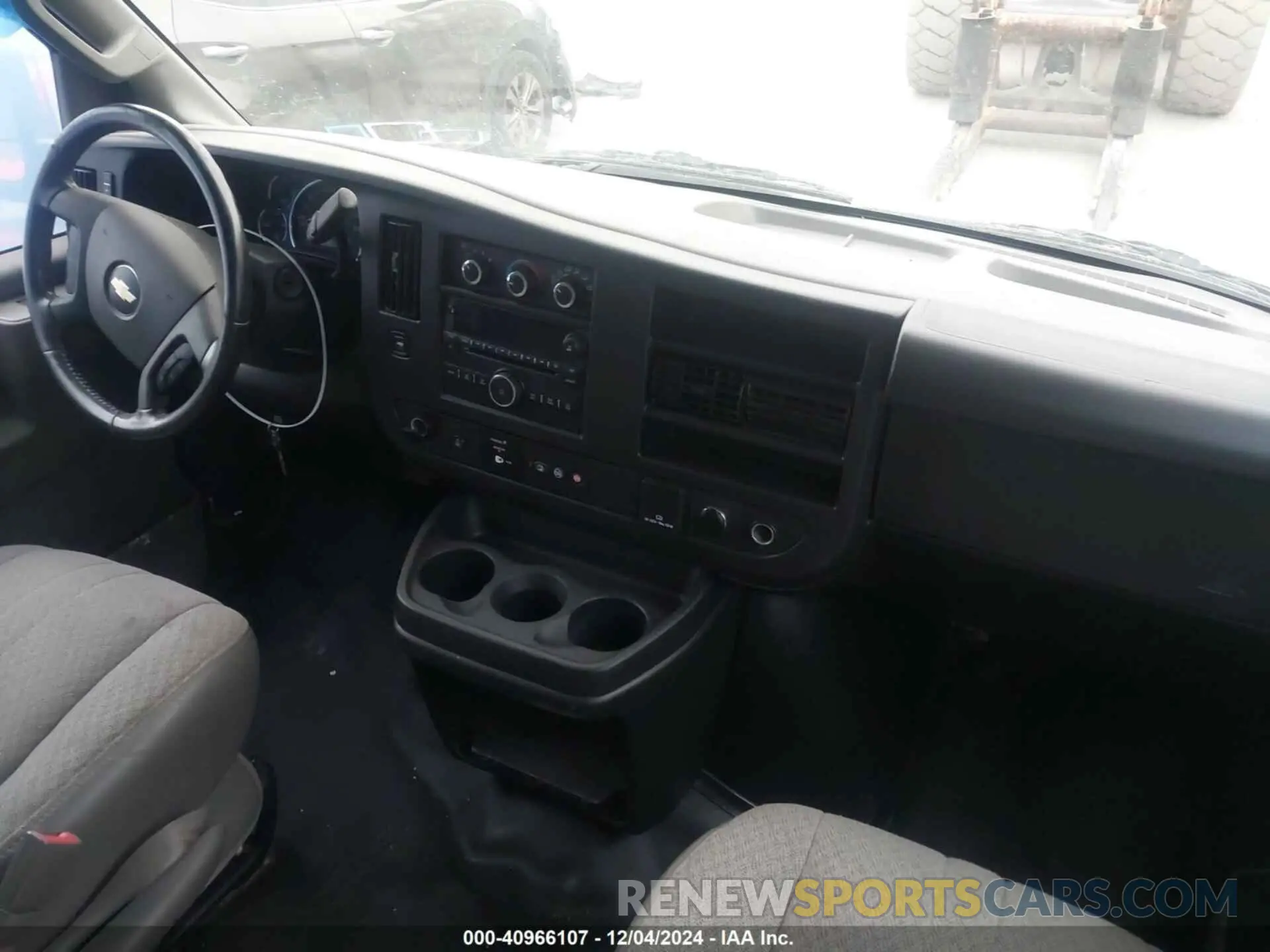 5 Photograph of a damaged car 1GCWGBFG4L1155123 CHEVROLET EXPRESS CARGO 2020