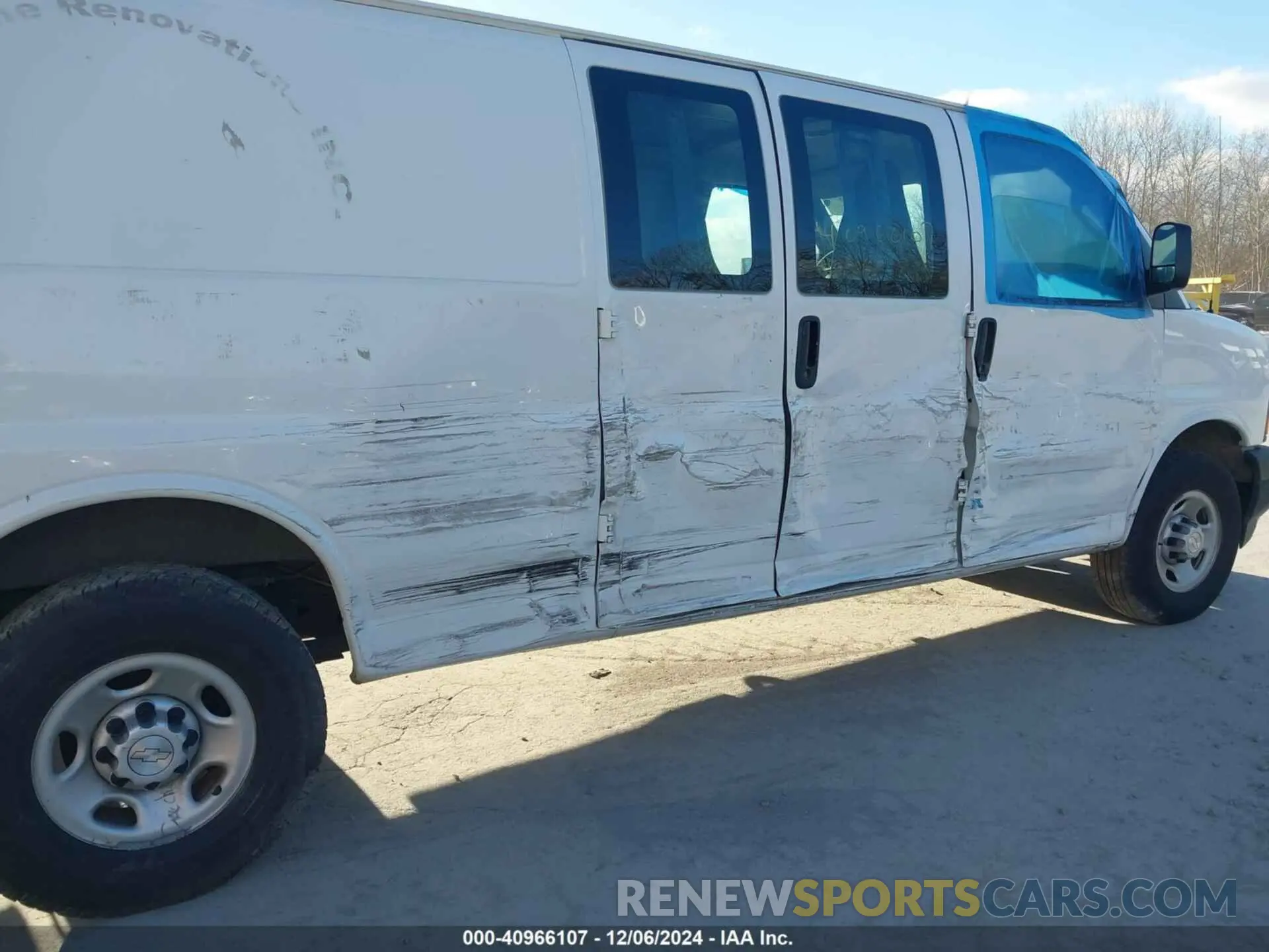 6 Photograph of a damaged car 1GCWGBFG4L1155123 CHEVROLET EXPRESS CARGO 2020