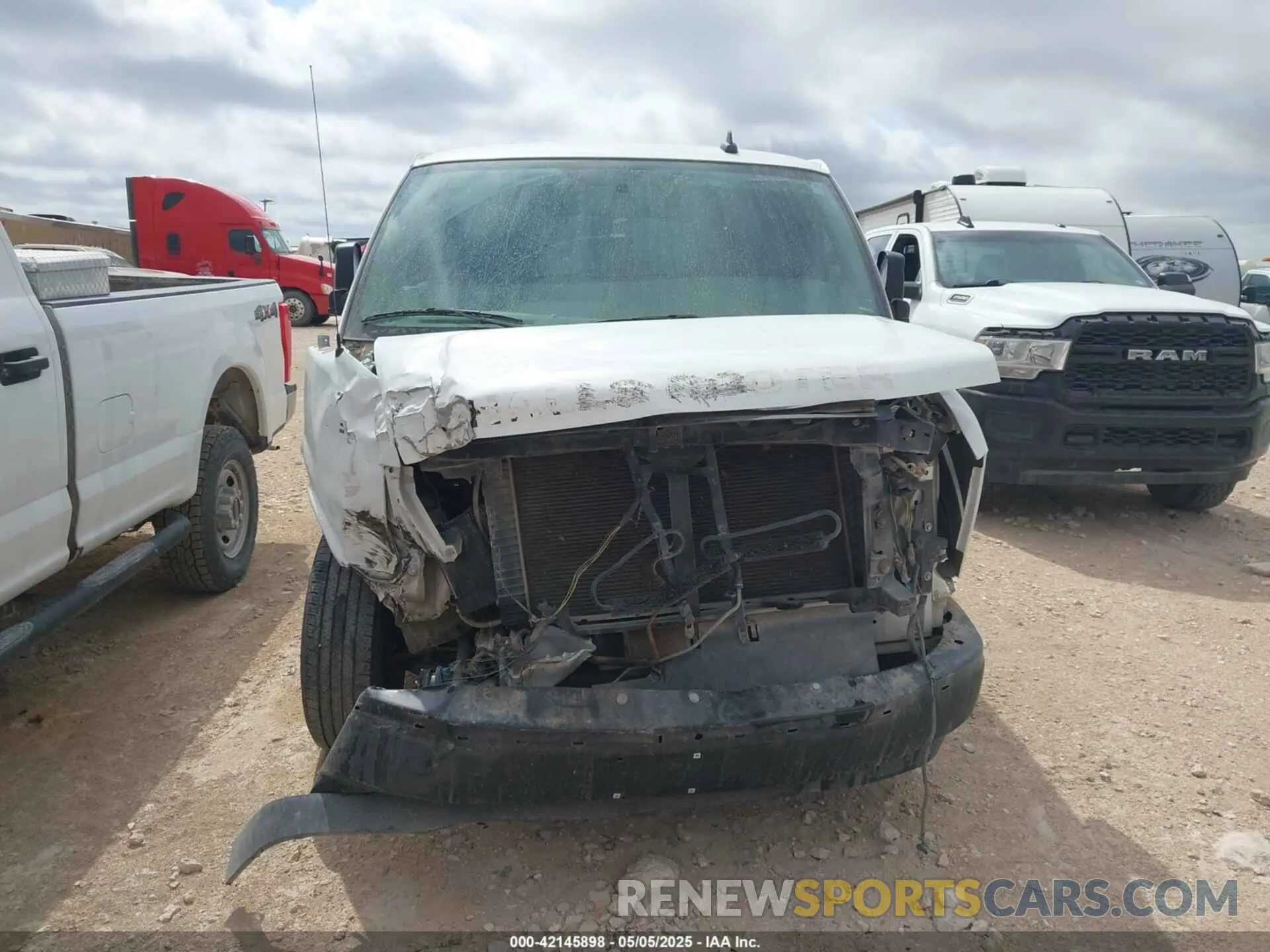 12 Фотография поврежденного автомобиля 1GCWGBFG6L1274341 CHEVROLET EXPRESS CARGO 2020