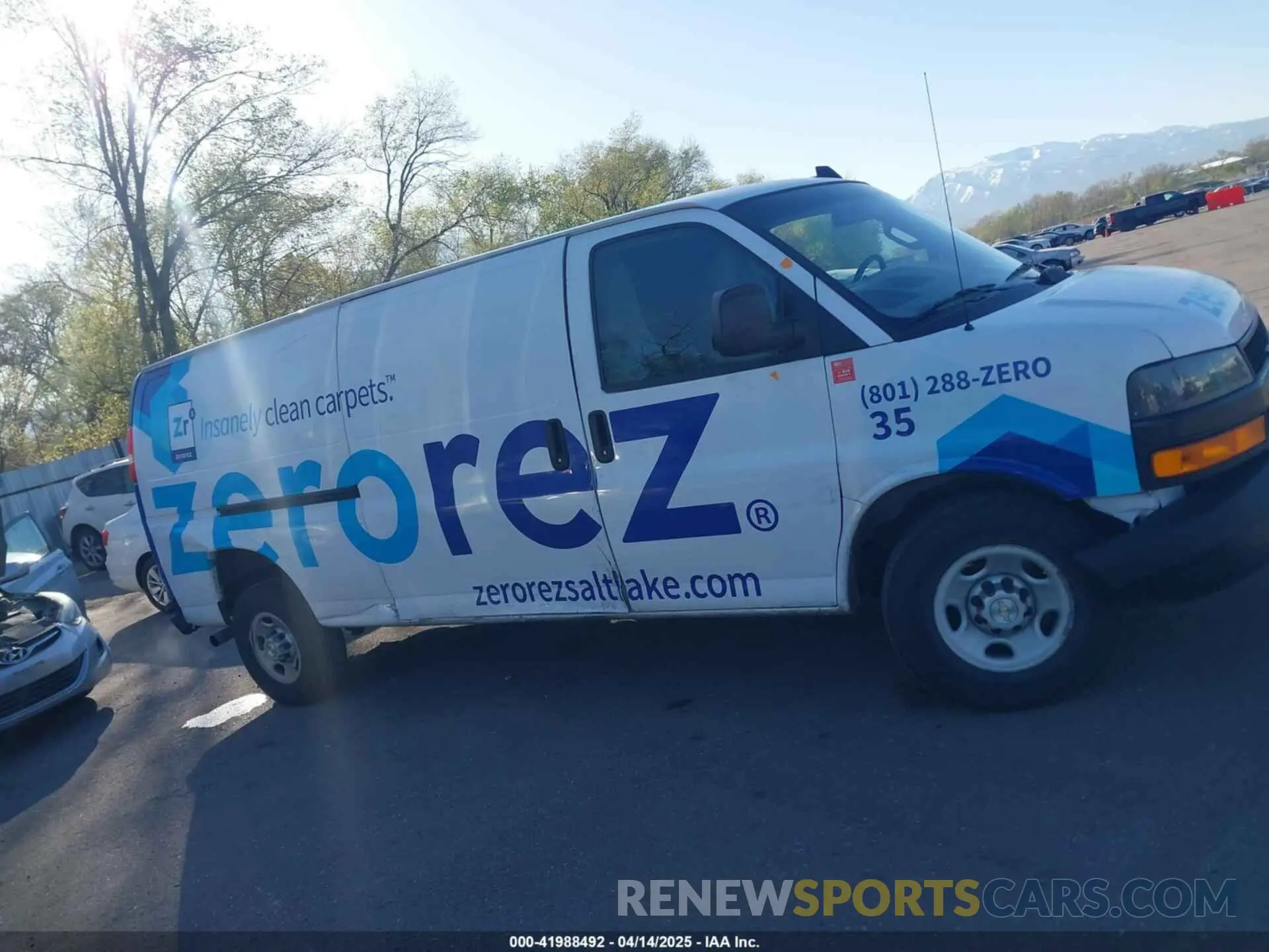 13 Фотография поврежденного автомобиля 1GCWGBFG8L1273661 CHEVROLET EXPRESS CARGO 2020