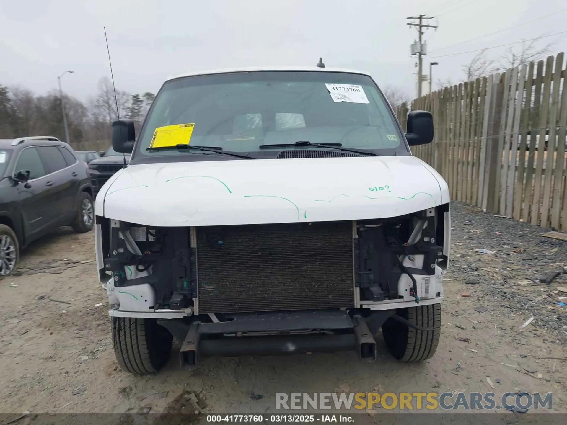 13 Фотография поврежденного автомобиля 1GCWGBFP0L1138206 CHEVROLET EXPRESS CARGO 2020