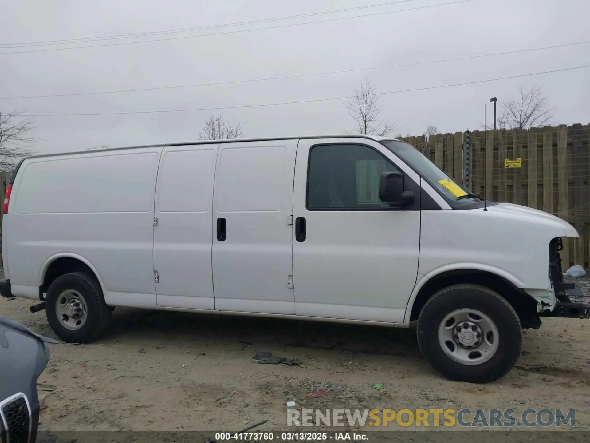 14 Фотография поврежденного автомобиля 1GCWGBFP0L1138206 CHEVROLET EXPRESS CARGO 2020