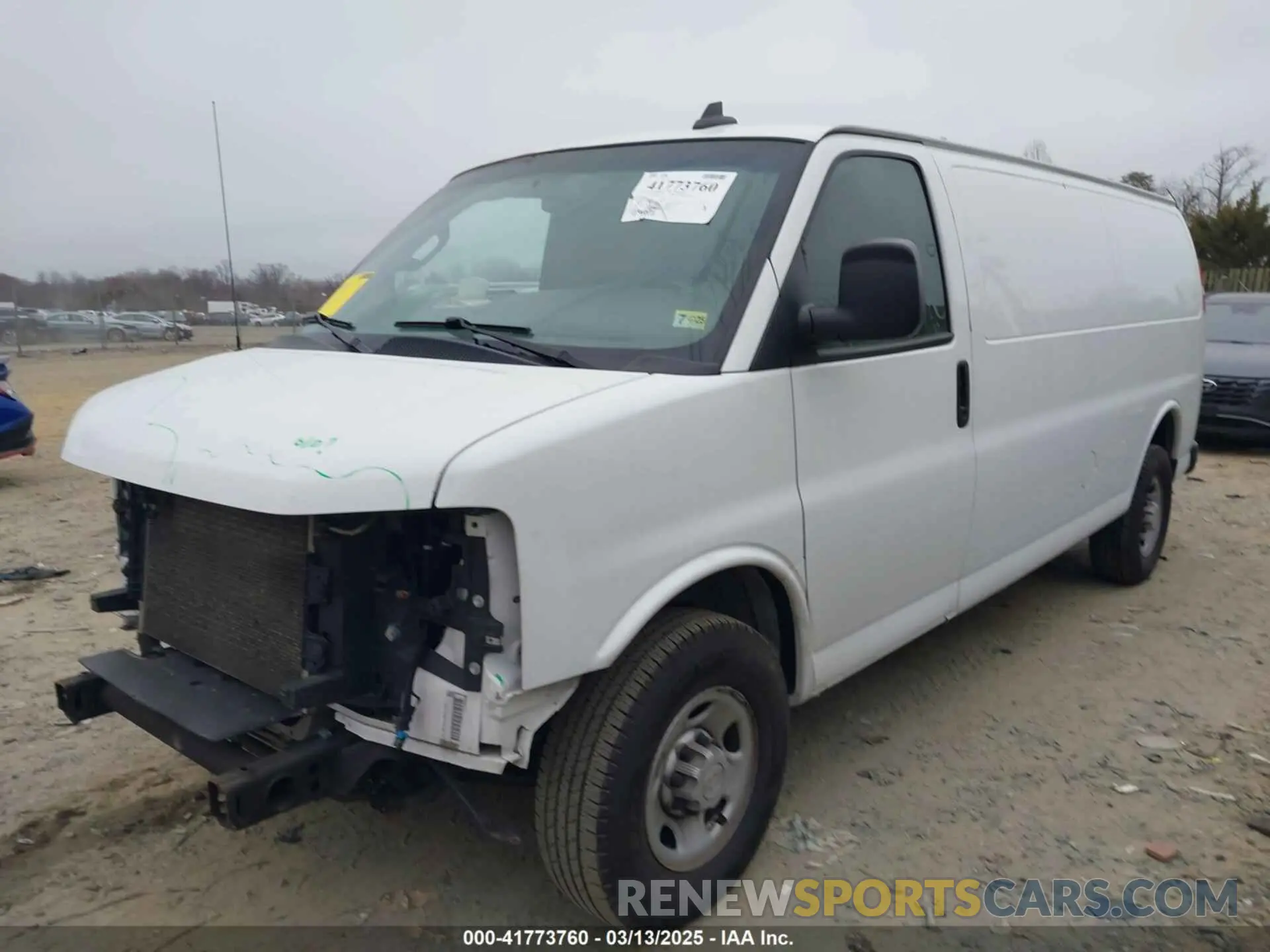 2 Фотография поврежденного автомобиля 1GCWGBFP0L1138206 CHEVROLET EXPRESS CARGO 2020