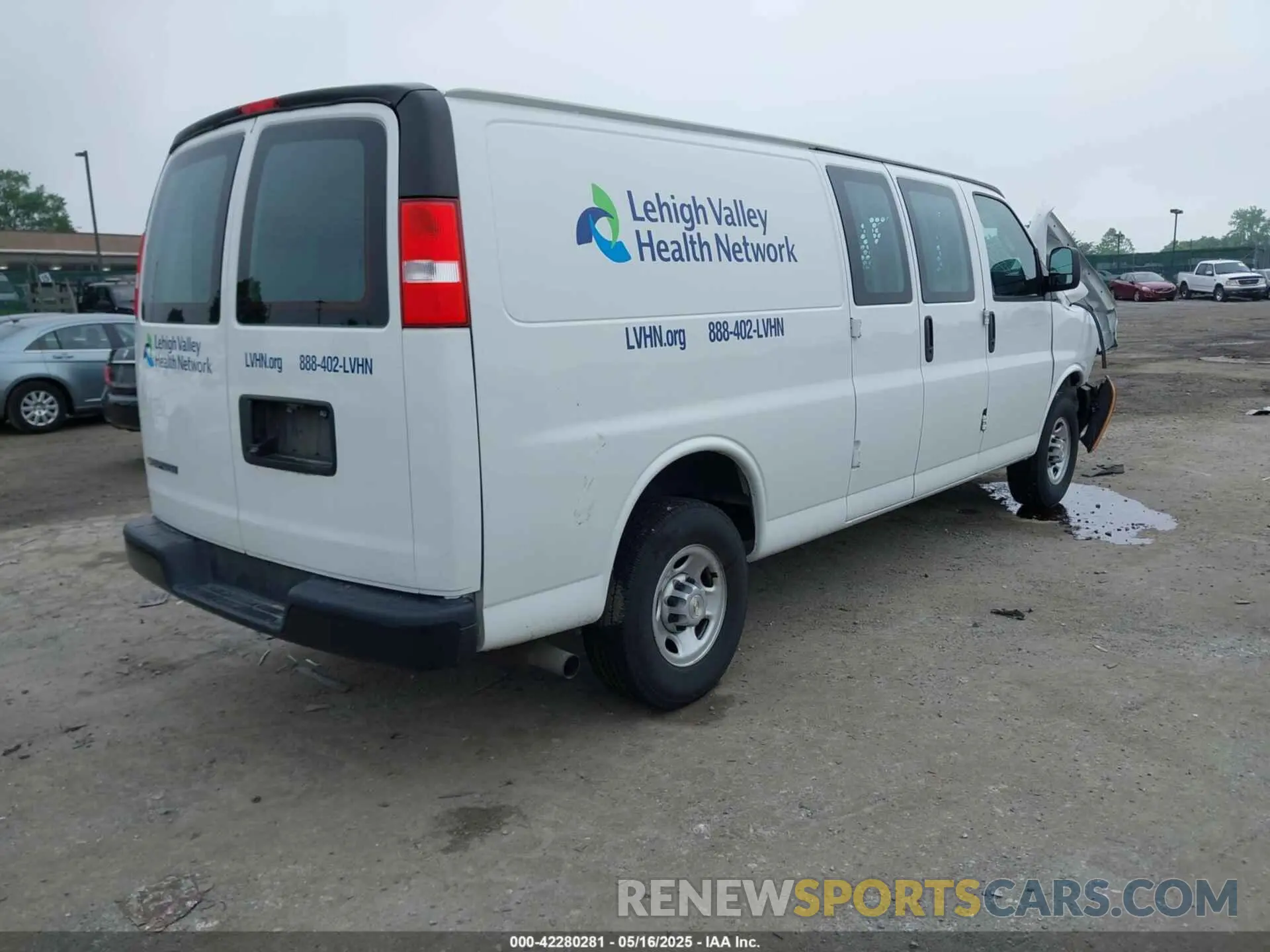 4 Photograph of a damaged car 1GCWGBFP0L1223210 CHEVROLET EXPRESS CARGO 2020