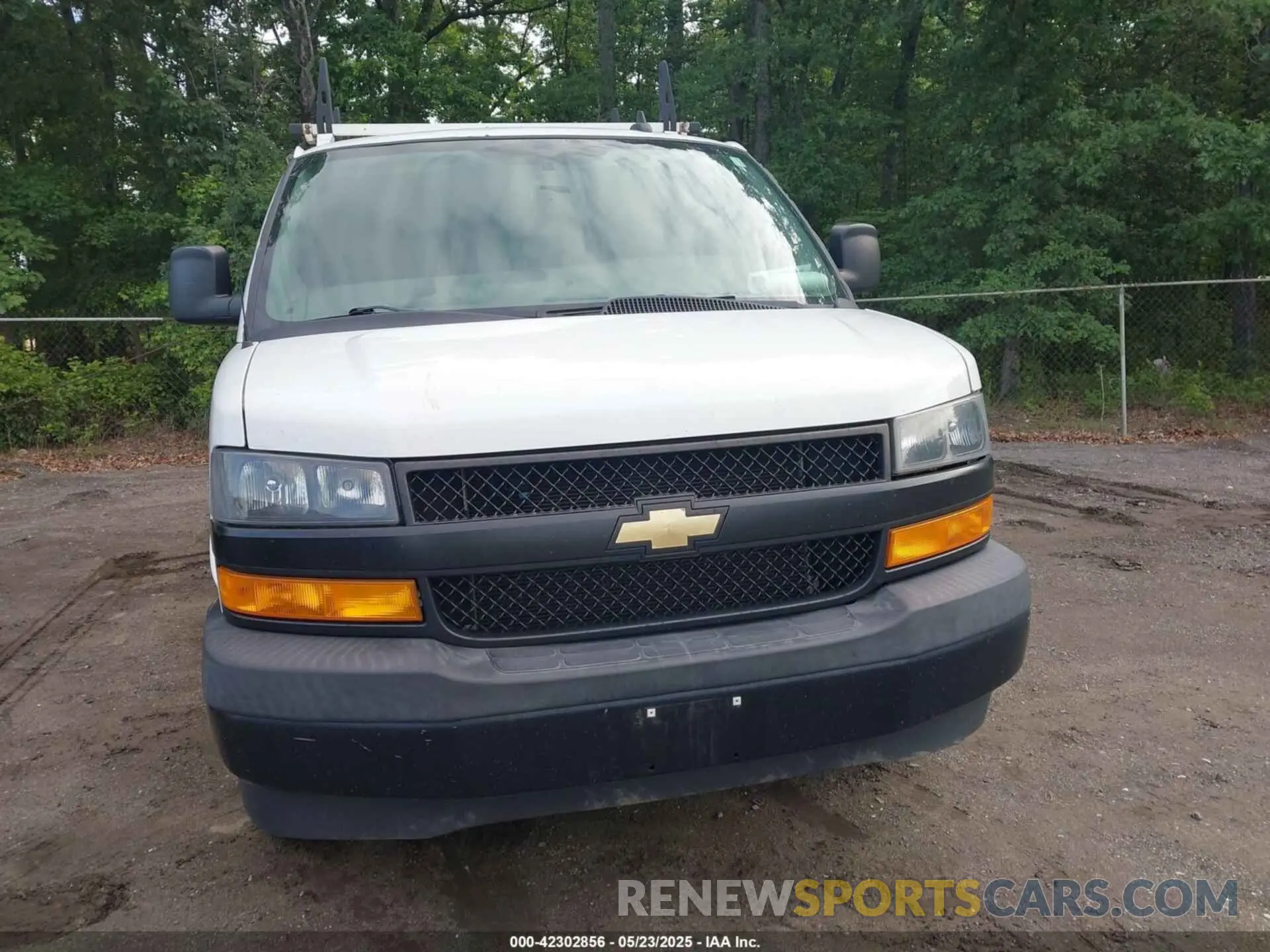 12 Photograph of a damaged car 1GCWGBFP7L1165886 CHEVROLET EXPRESS CARGO 2020