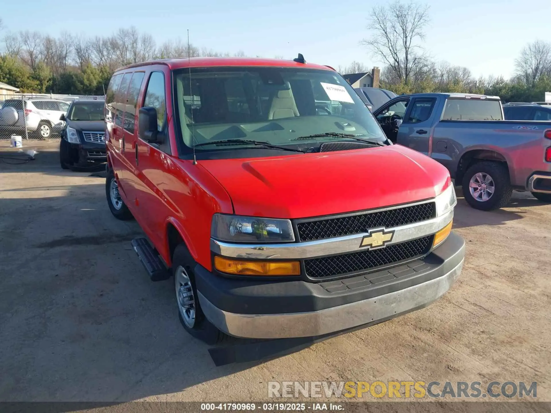 1 Photograph of a damaged car 1GCZGGFG5L1188853 CHEVROLET EXPRESS CARGO 2020