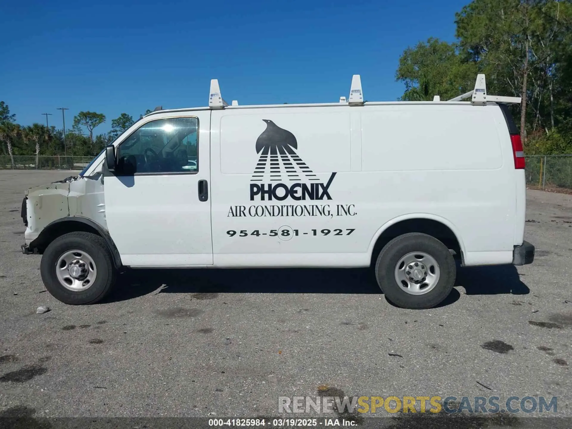 14 Photograph of a damaged car 1GCWGAF71M1165944 CHEVROLET EXPRESS CARGO 2021