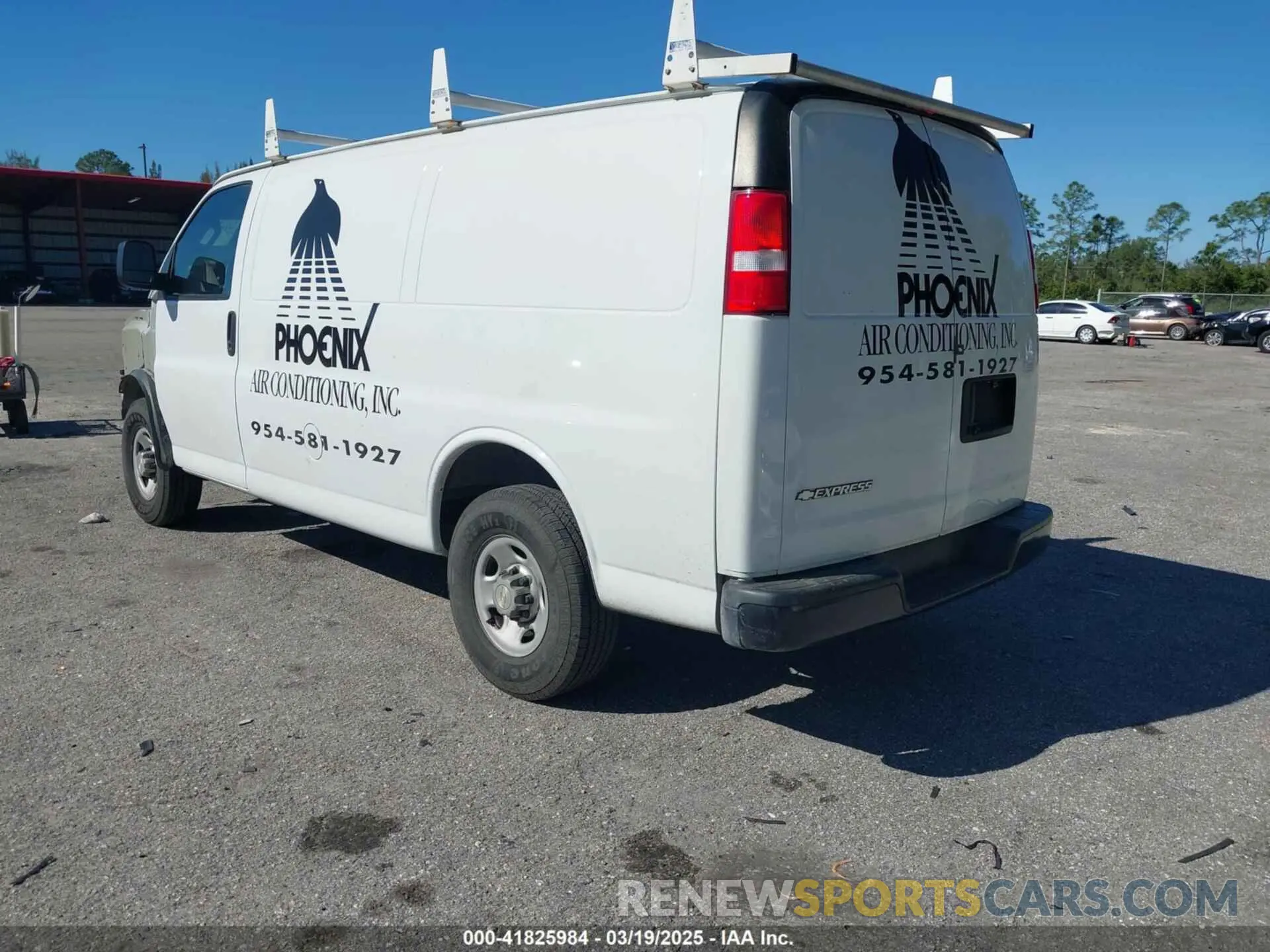 3 Photograph of a damaged car 1GCWGAF71M1165944 CHEVROLET EXPRESS CARGO 2021