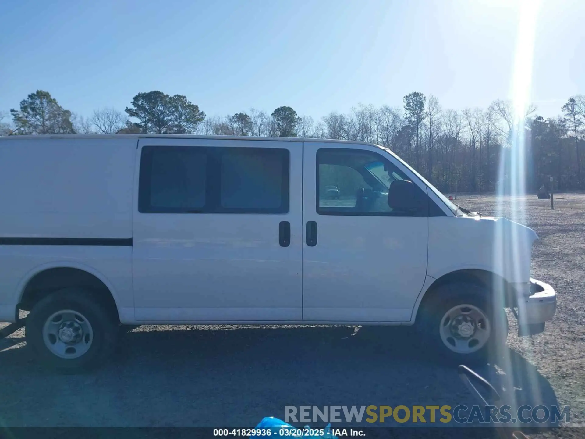 14 Фотография поврежденного автомобиля 1GCWGAF7XM1205308 CHEVROLET EXPRESS CARGO 2021