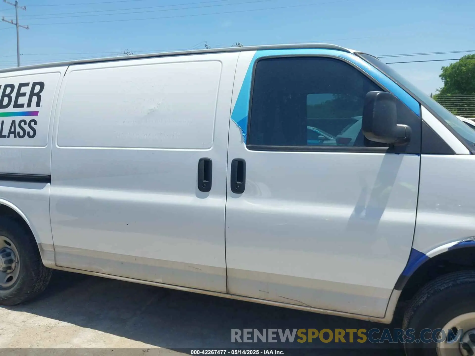 12 Photograph of a damaged car 1GCWGAFP0M1265274 CHEVROLET EXPRESS CARGO 2021