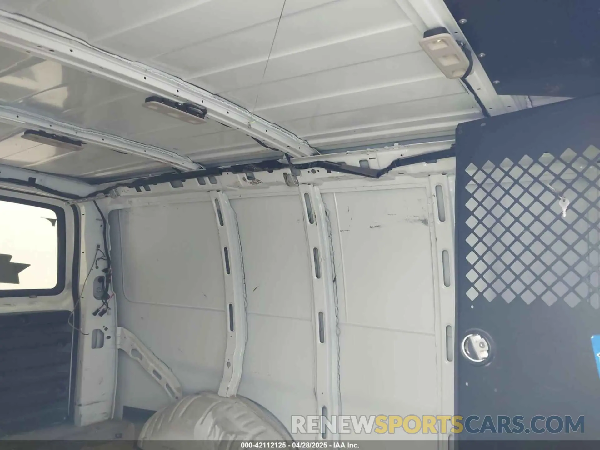8 Photograph of a damaged car 1GCWGAFP1M1234342 CHEVROLET EXPRESS CARGO 2021