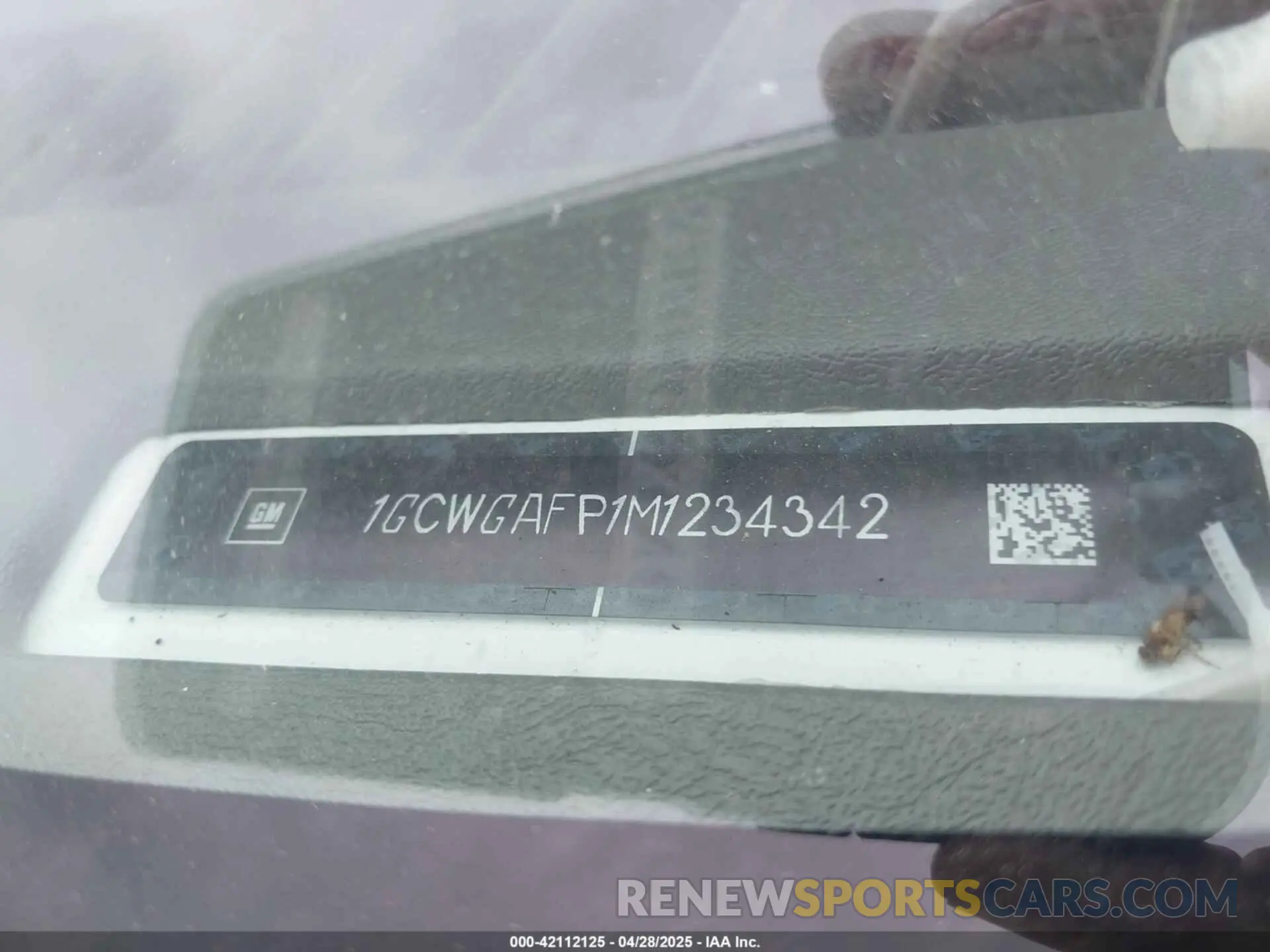 9 Photograph of a damaged car 1GCWGAFP1M1234342 CHEVROLET EXPRESS CARGO 2021