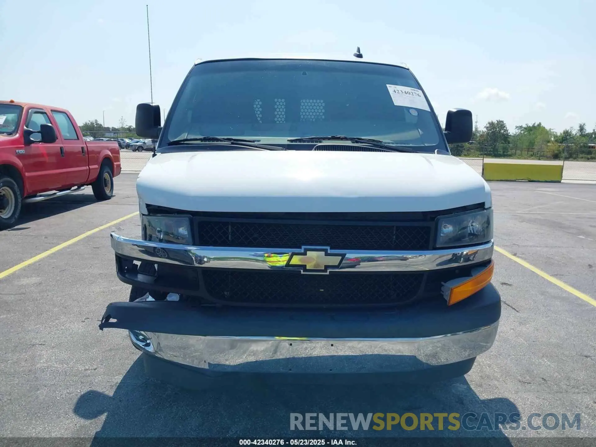 12 Фотография поврежденного автомобиля 1GCWGAFP2M1204749 CHEVROLET EXPRESS CARGO 2021