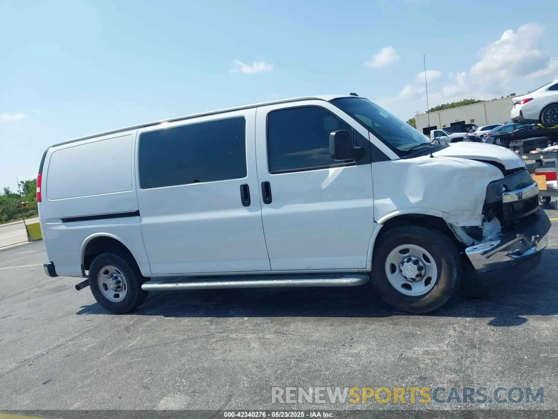 13 Фотография поврежденного автомобиля 1GCWGAFP2M1204749 CHEVROLET EXPRESS CARGO 2021