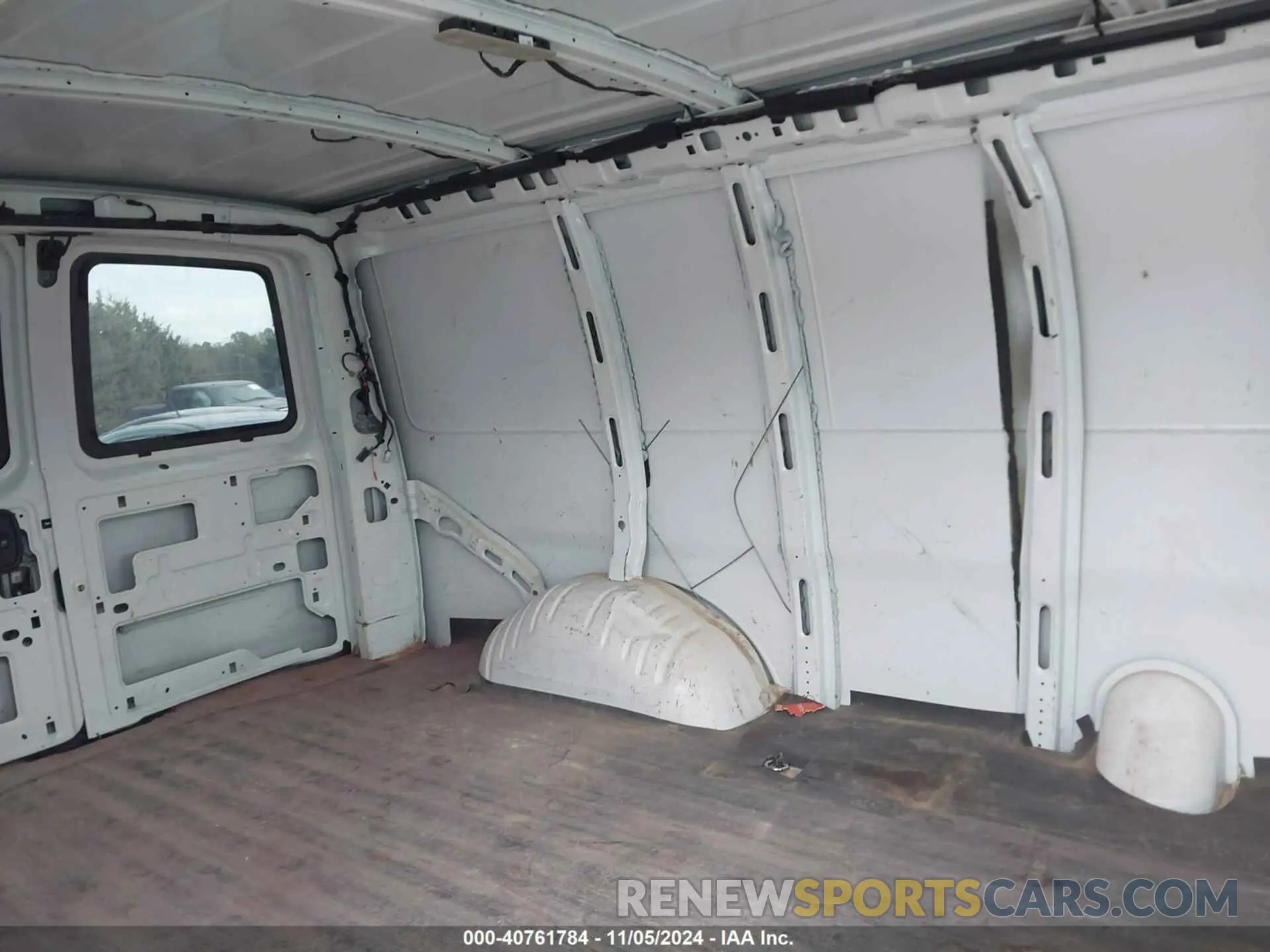 8 Photograph of a damaged car 1GCWGAFP4M1256853 CHEVROLET EXPRESS CARGO 2021