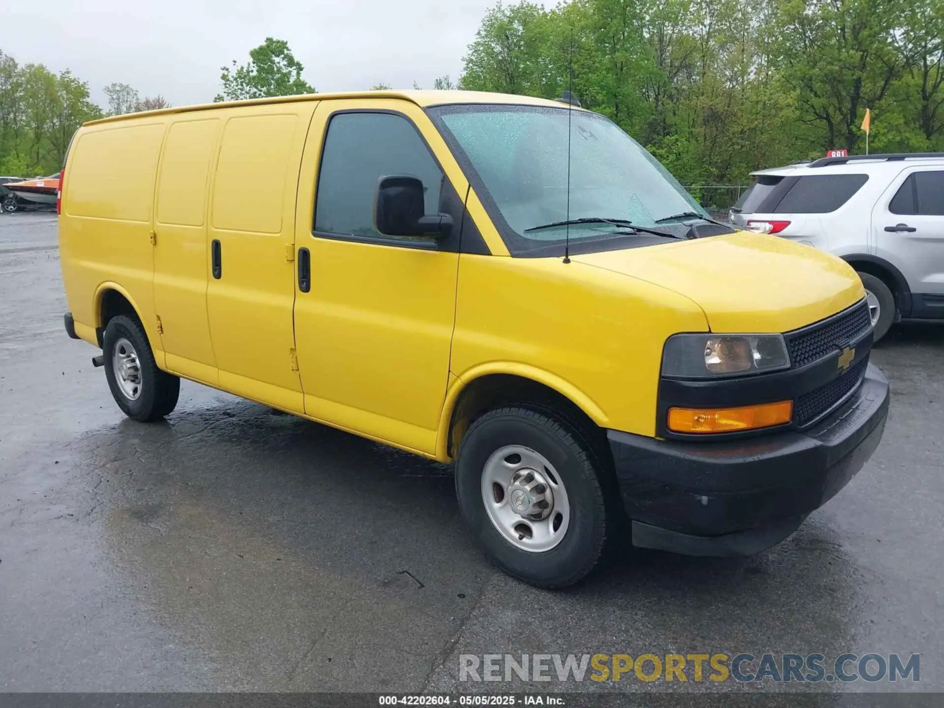 1 Photograph of a damaged car 1GCWGAFP8M1175127 CHEVROLET EXPRESS CARGO 2021