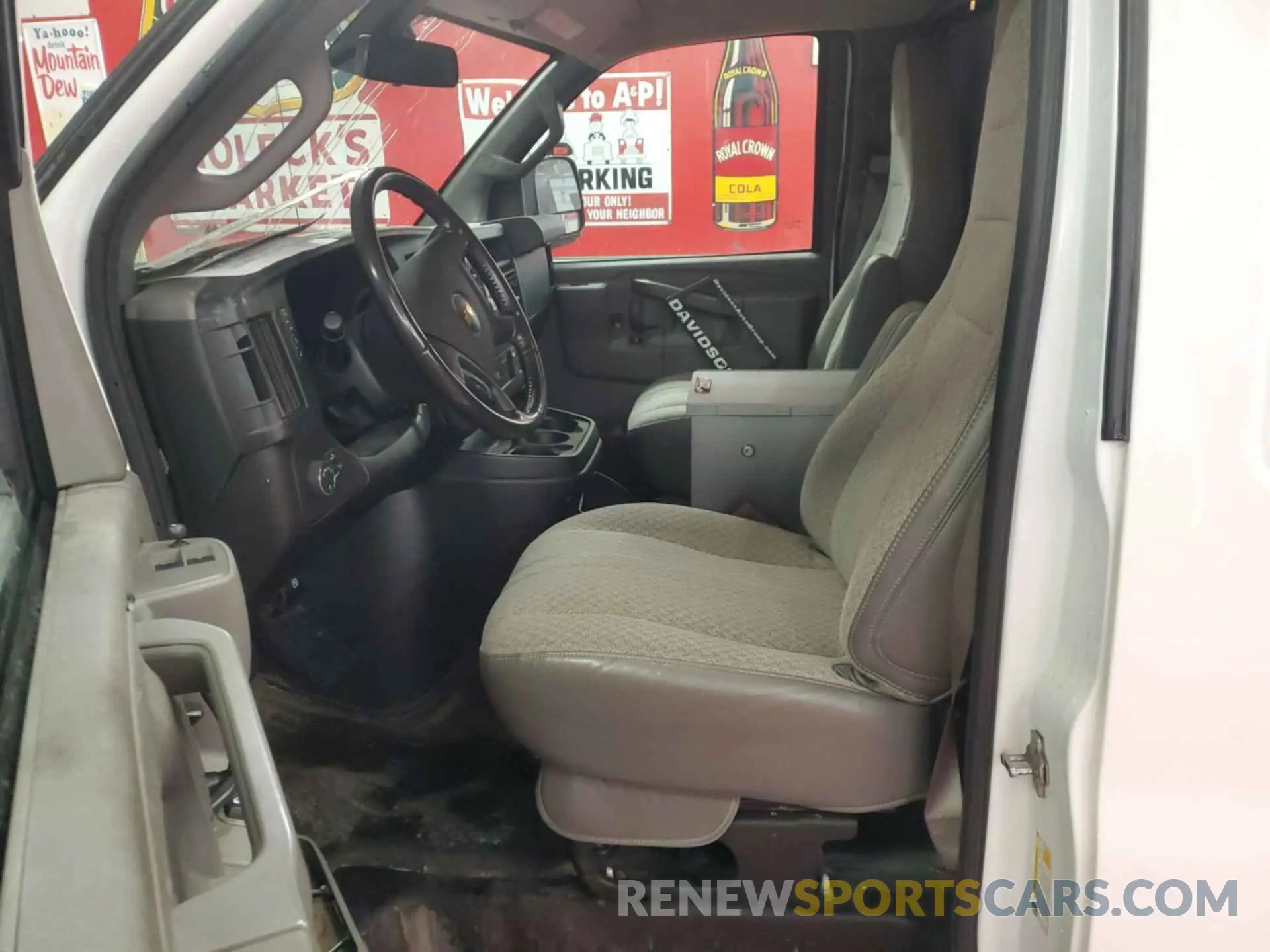 15 Фотография поврежденного автомобиля 1GCWGAFPXM1309930 CHEVROLET EXPRESS CARGO 2021