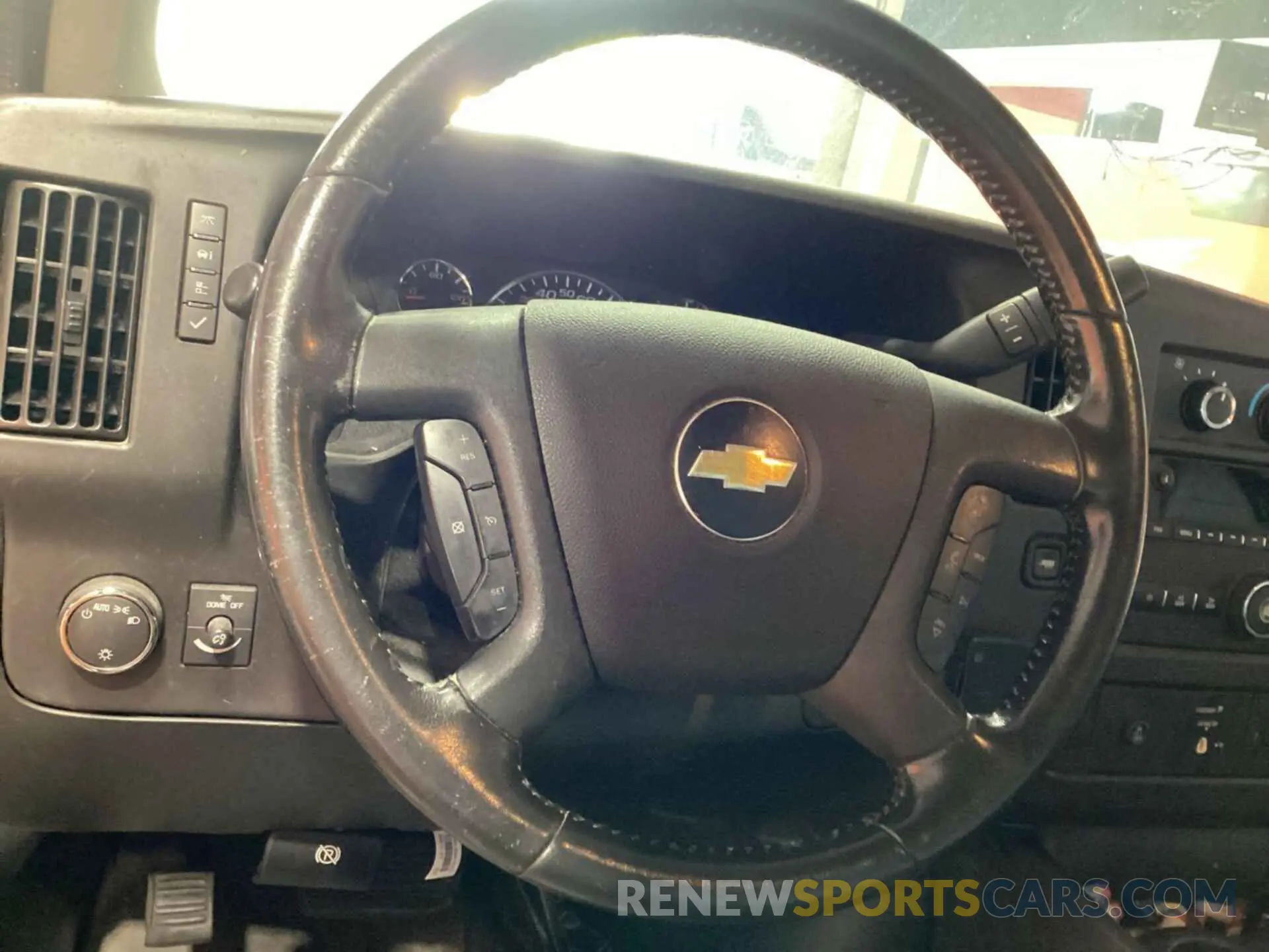 15 Photograph of a damaged car 1GCWGBF75M1177536 CHEVROLET EXPRESS CARGO 2021