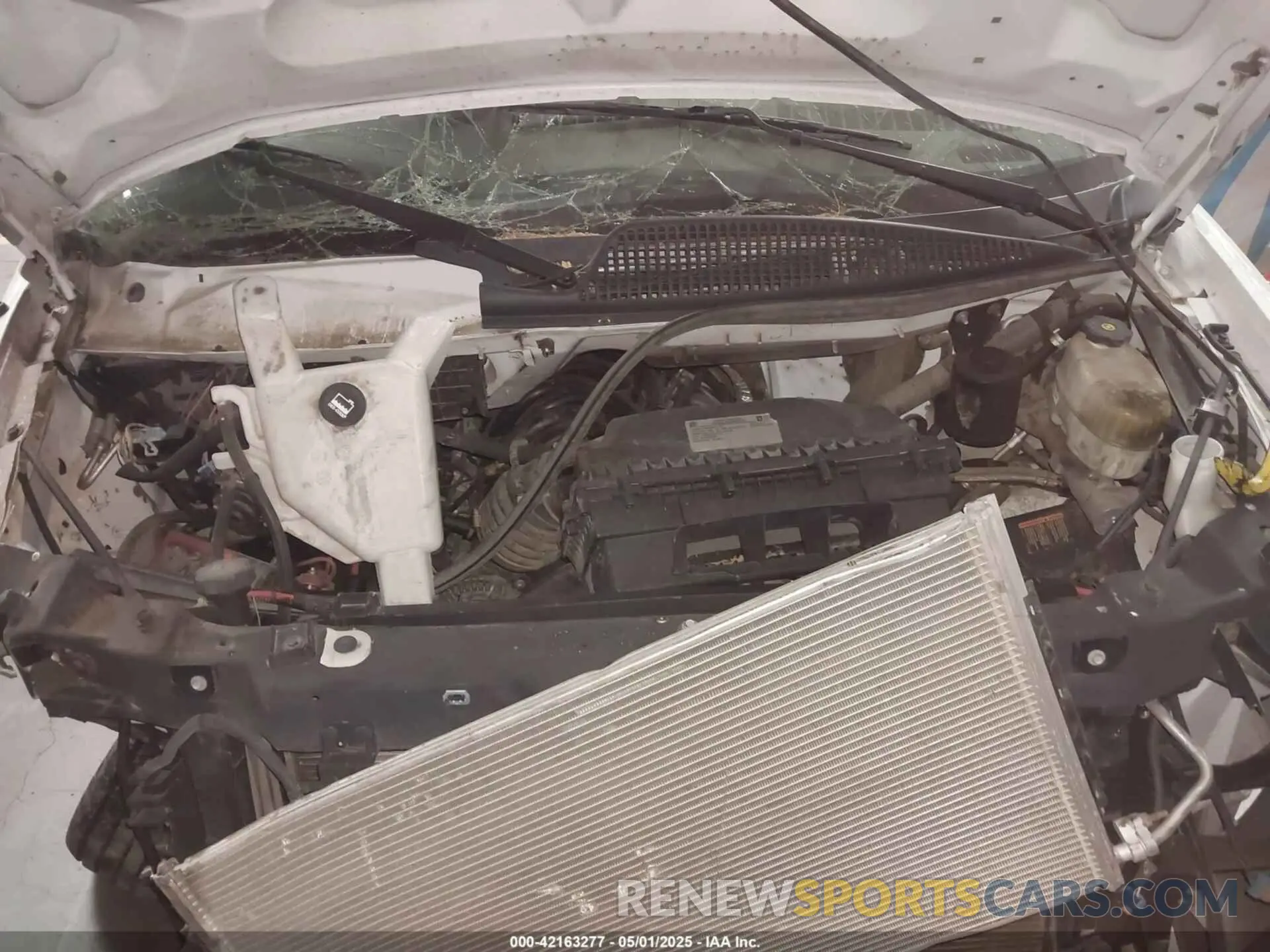 10 Photograph of a damaged car 1GCWGBF77M1144909 CHEVROLET EXPRESS CARGO 2021