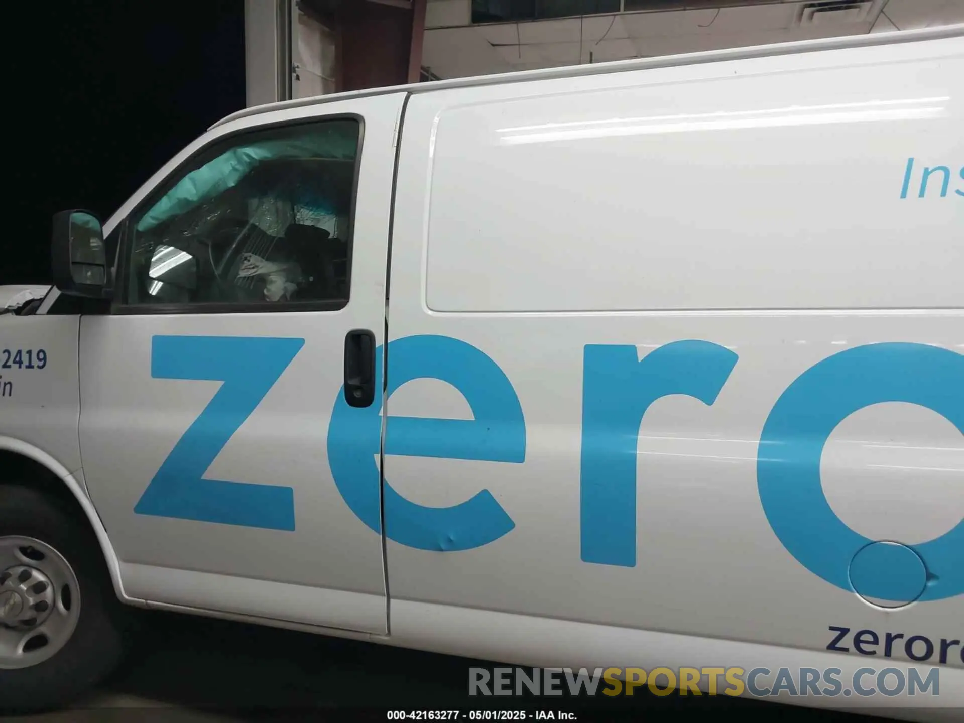 14 Photograph of a damaged car 1GCWGBF77M1144909 CHEVROLET EXPRESS CARGO 2021