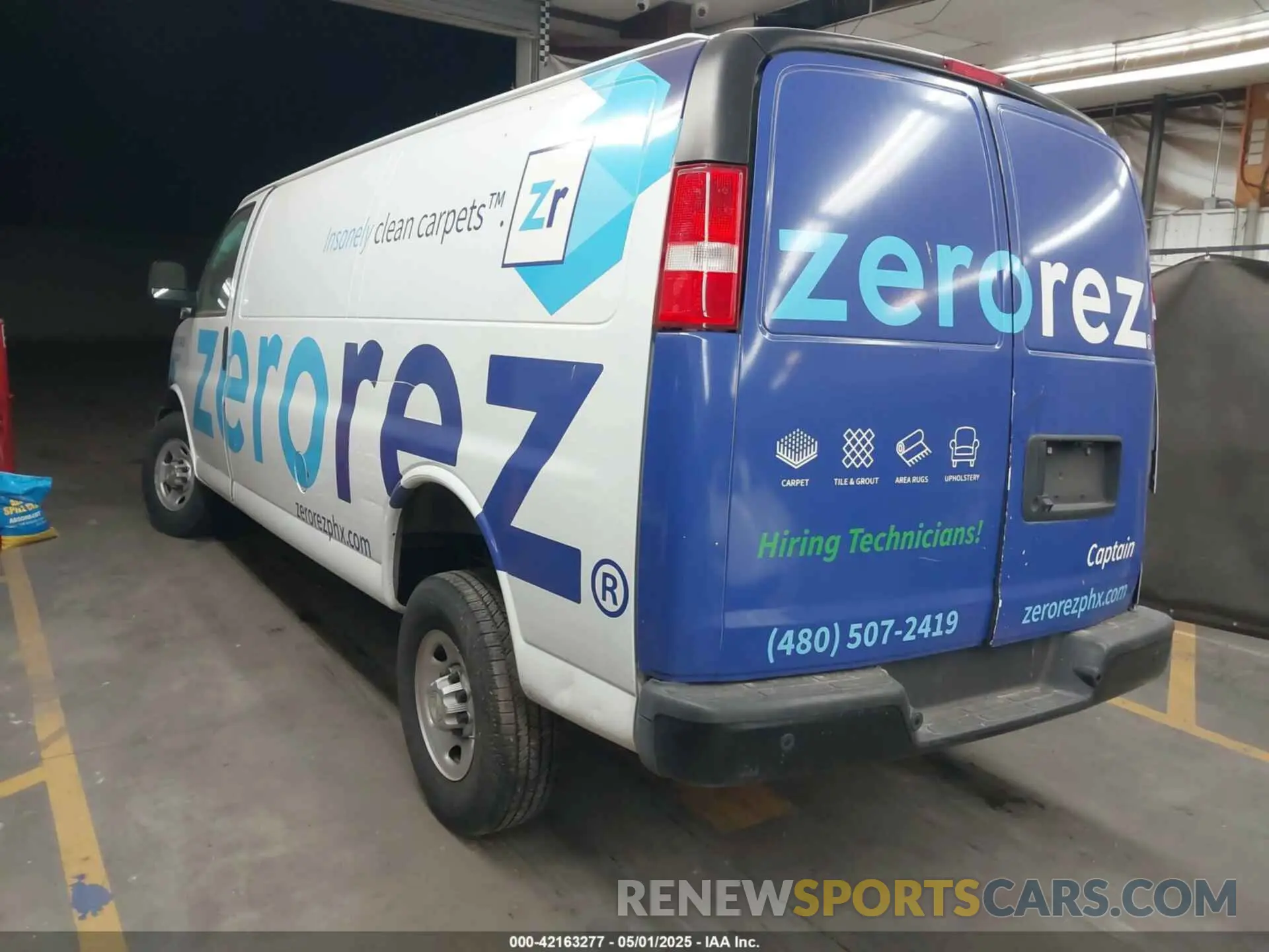 3 Photograph of a damaged car 1GCWGBF77M1144909 CHEVROLET EXPRESS CARGO 2021
