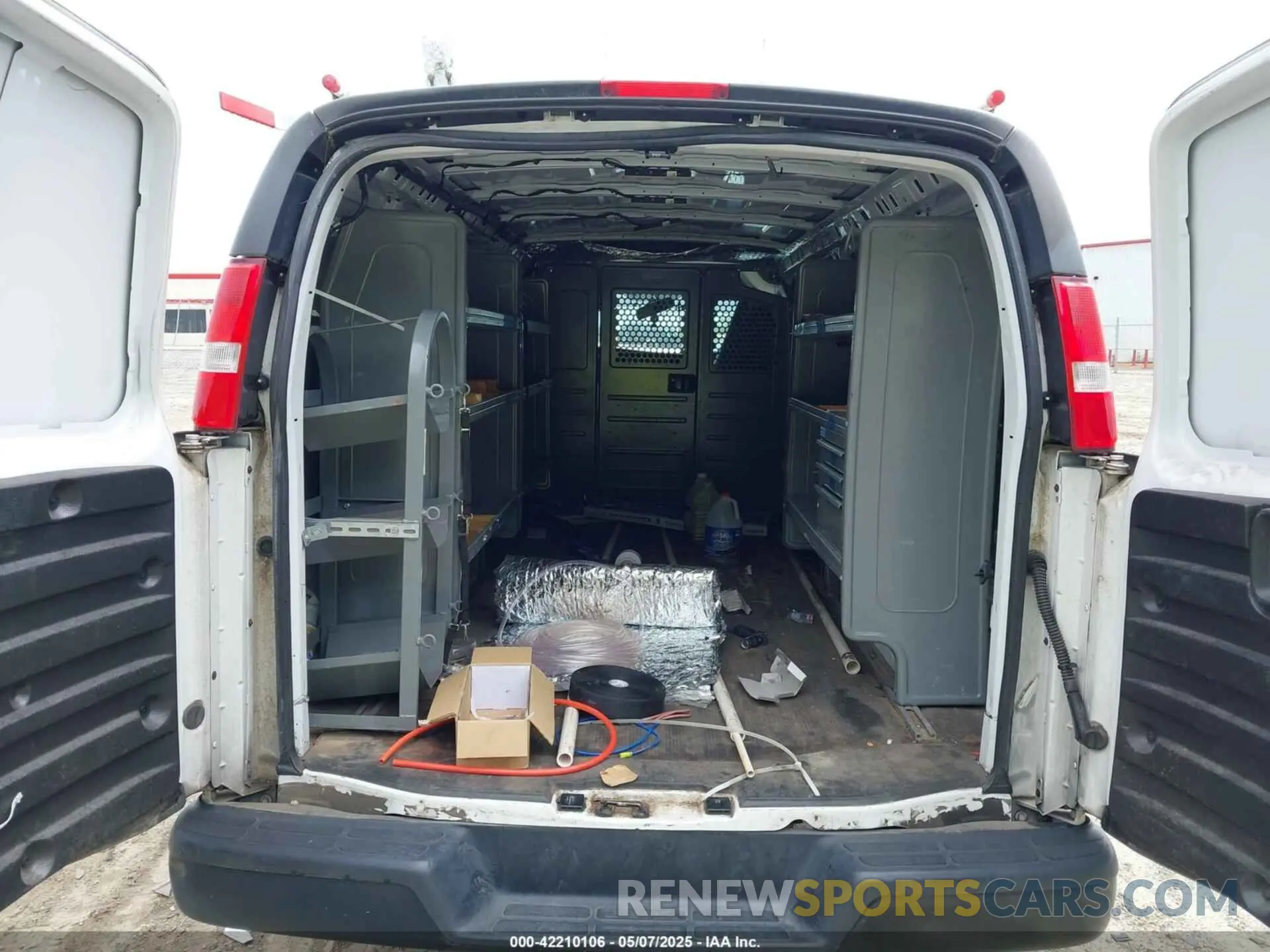 8 Фотография поврежденного автомобиля 1GCWGBFP3M1159701 CHEVROLET EXPRESS CARGO 2021