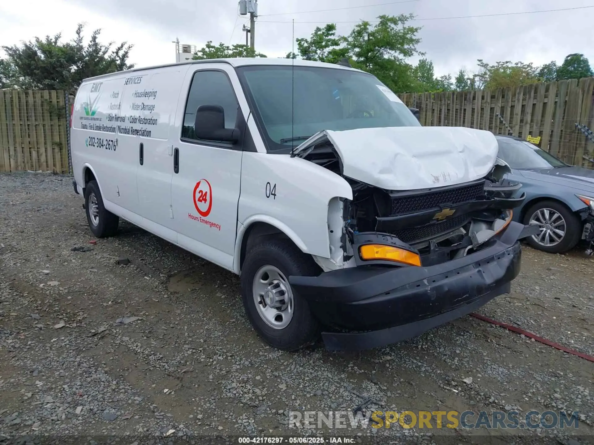 1 Фотография поврежденного автомобиля 1GCWGBFPXM1260914 CHEVROLET EXPRESS CARGO 2021