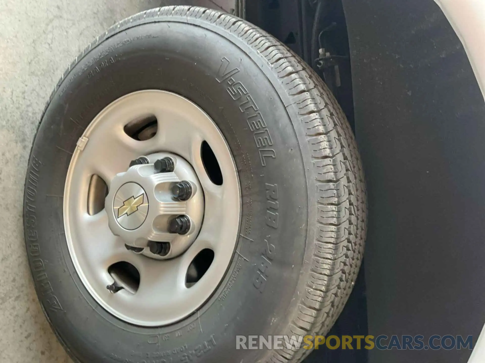 7 Photograph of a damaged car 1GCWGAFP1N1271893 CHEVROLET EXPRESS CARGO 2022